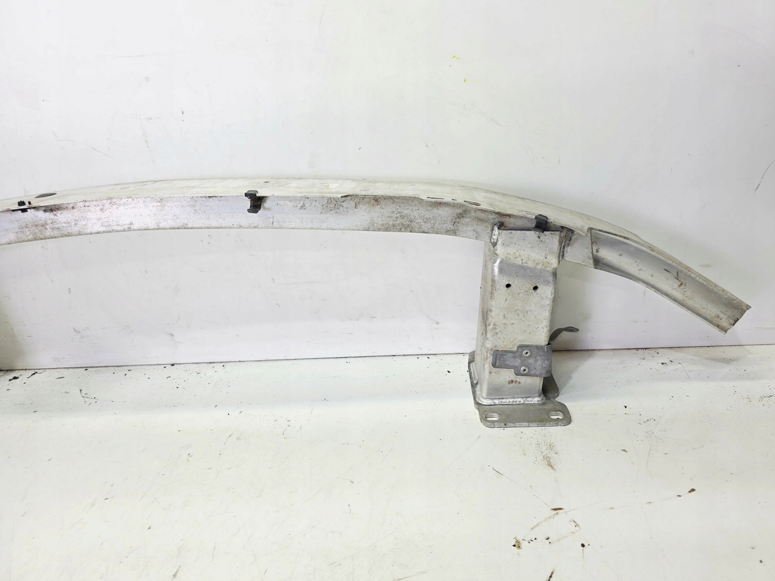 sider below bumper front AUDI A6 C8 4K0807109
