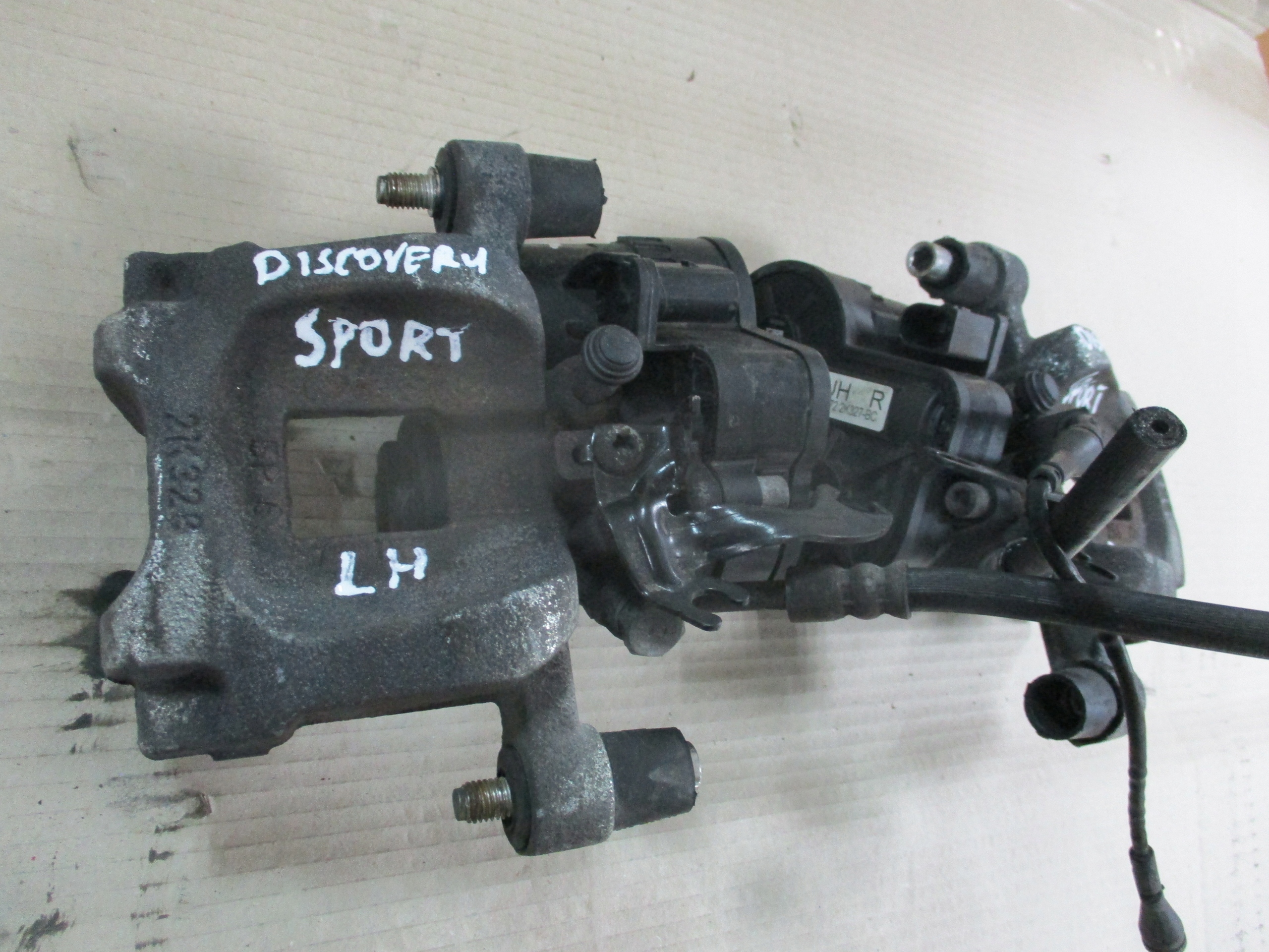 caliper rear part Land Rover Discovery Sport 14