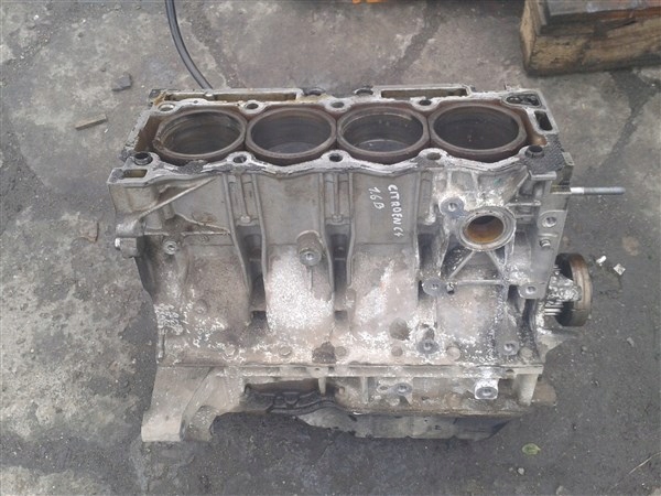 BLOK SILNIKA DÓŁ CITROEN C4 I 1.4 B BENZ KFU Producent Mercedes-Benz OE