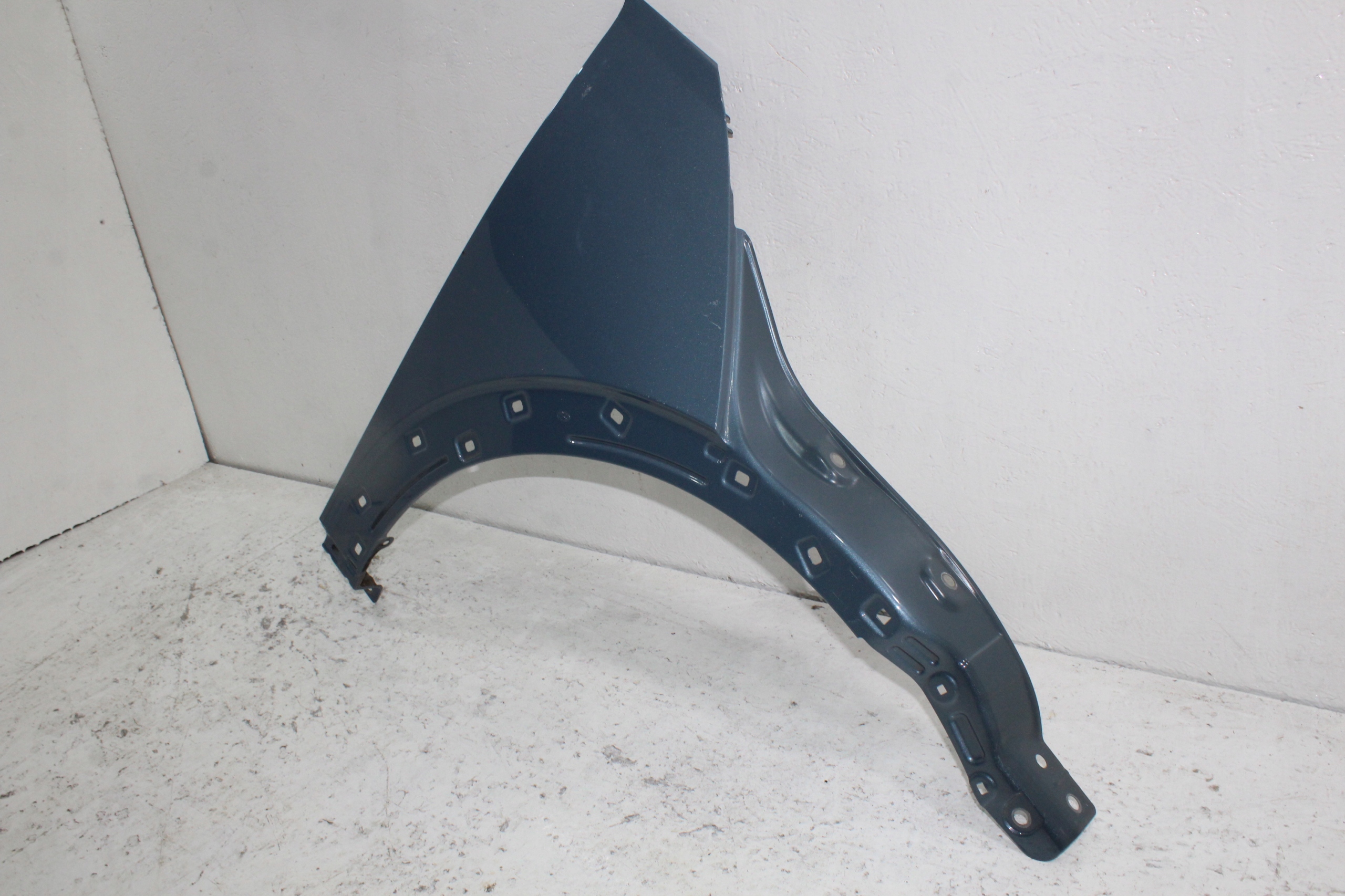 Hyundai Ioniq V fender right front