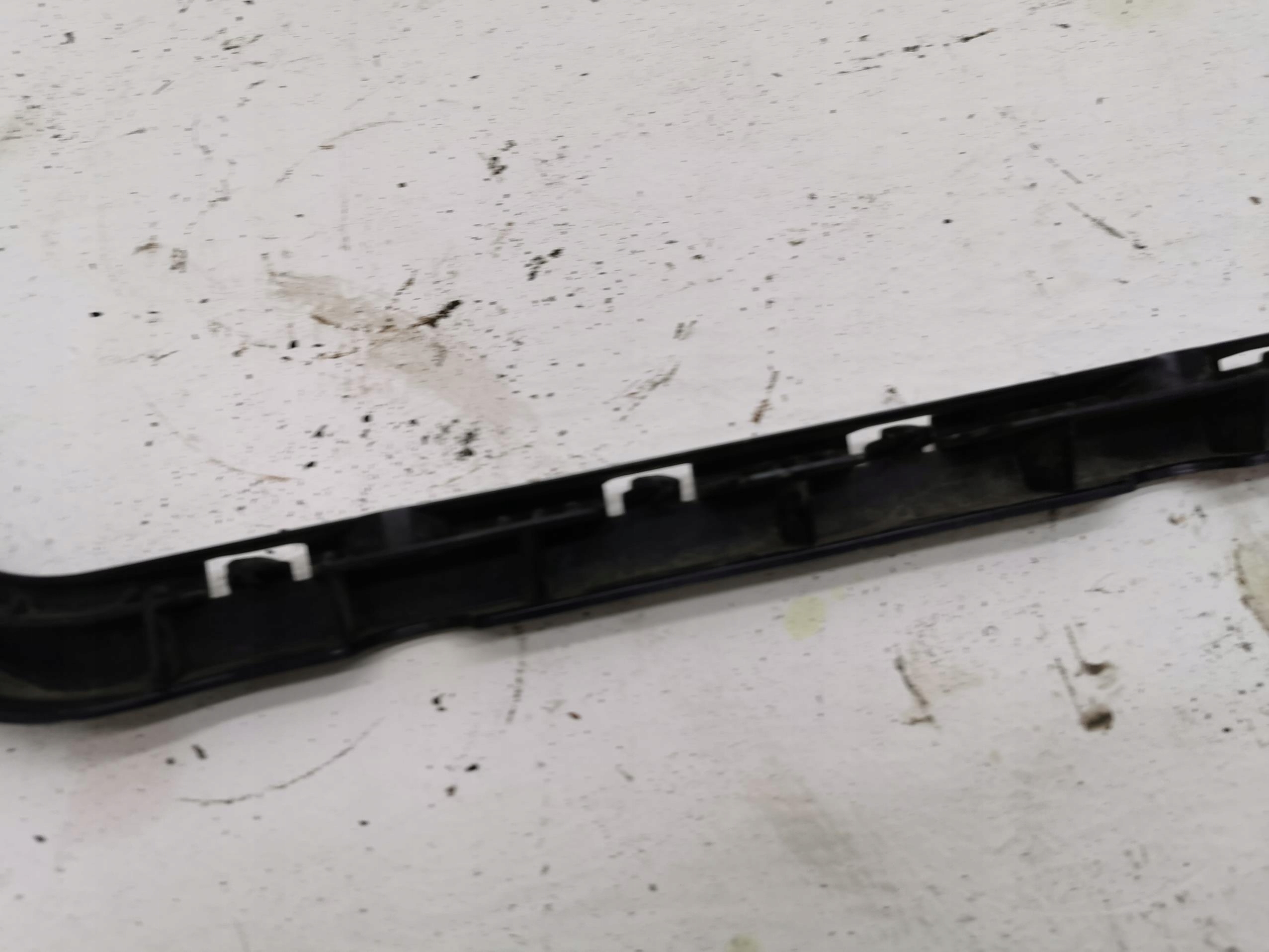 bumper bracket right rear part MERCEDES E-KLASA W207