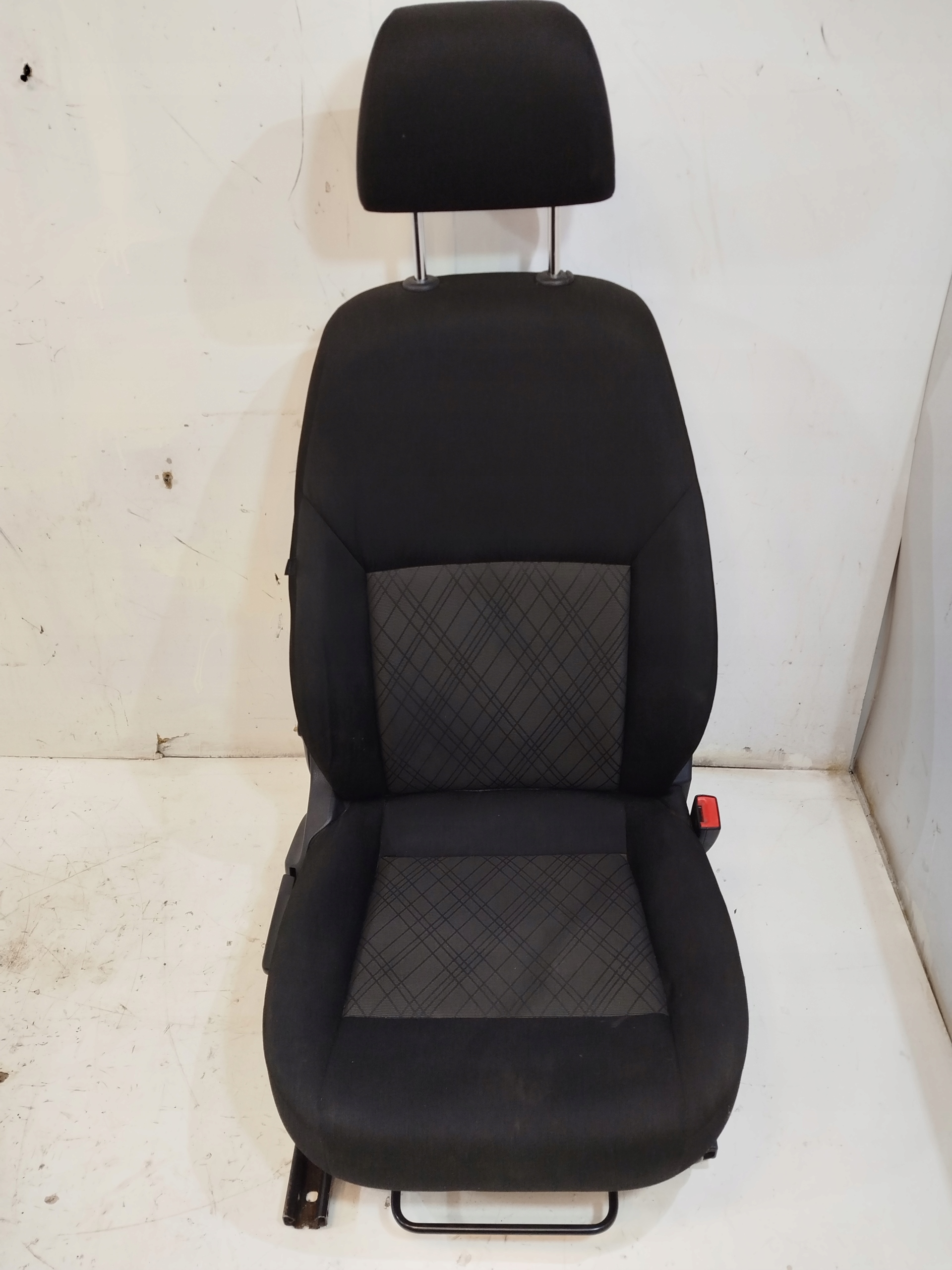 кресло правый seat Toledo IV