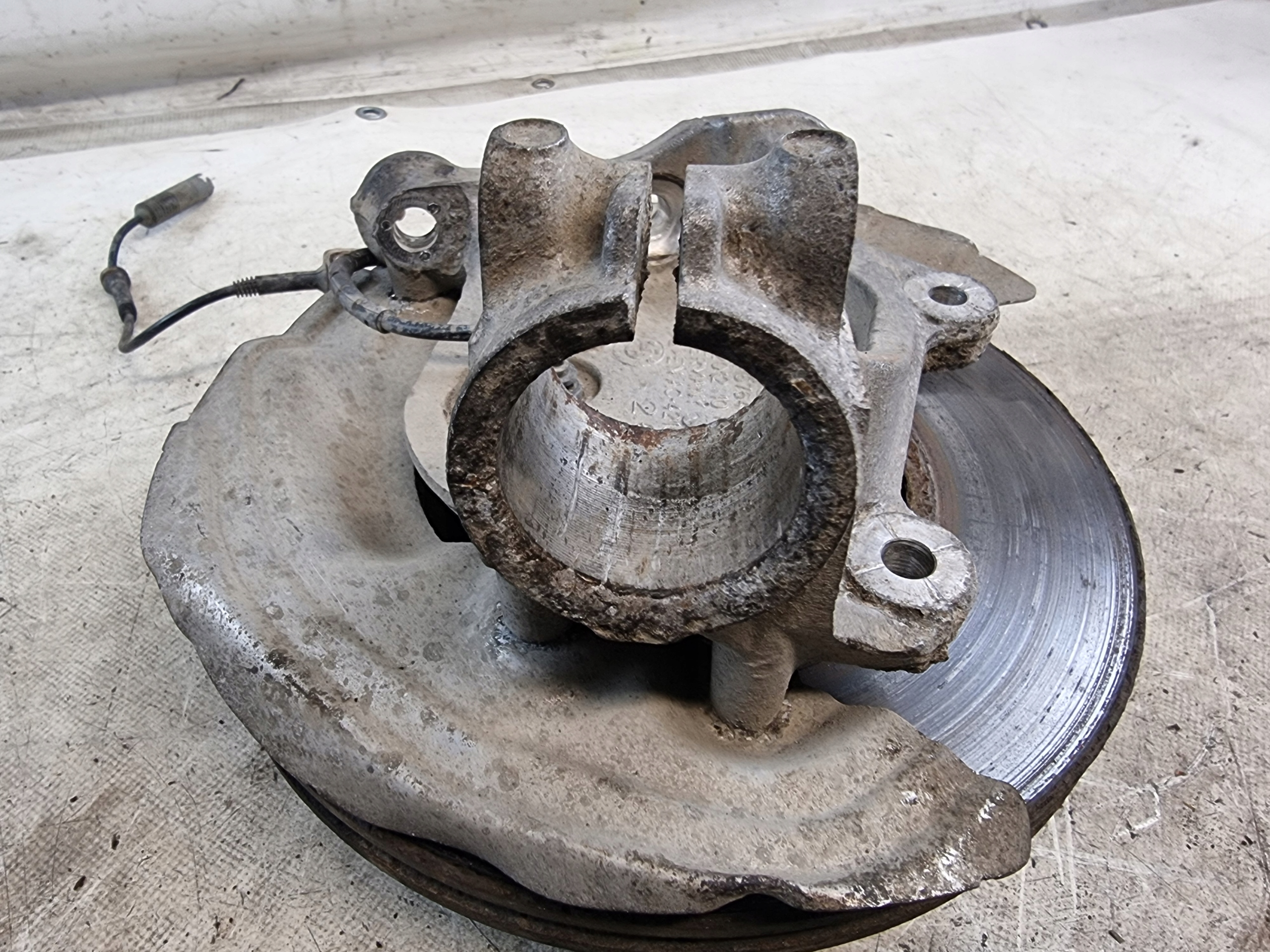 swing left front OE 6764443 BMW E90 2.0d 120kW 07r