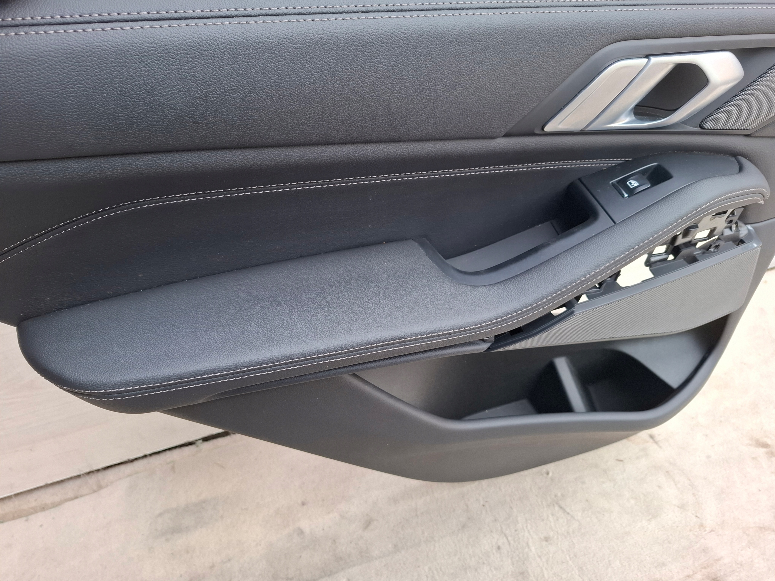 upholstery side door left rear part BMW X5 G05 20R