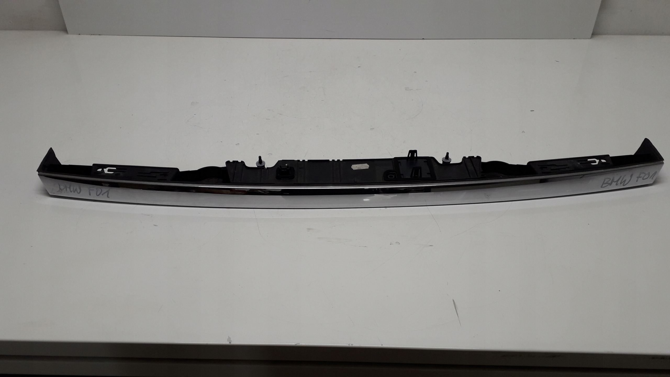 BMW 7 F01 BLENDA LISTWA KLAPY TYLNEJ 7194176