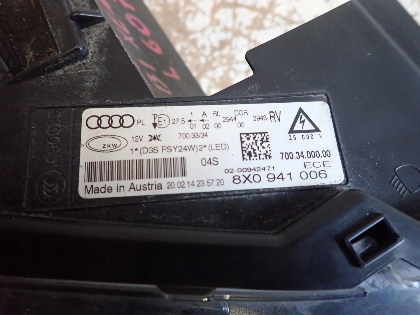 light front front right AUDI A1 2010-2014 BI-XENON 8X0941006