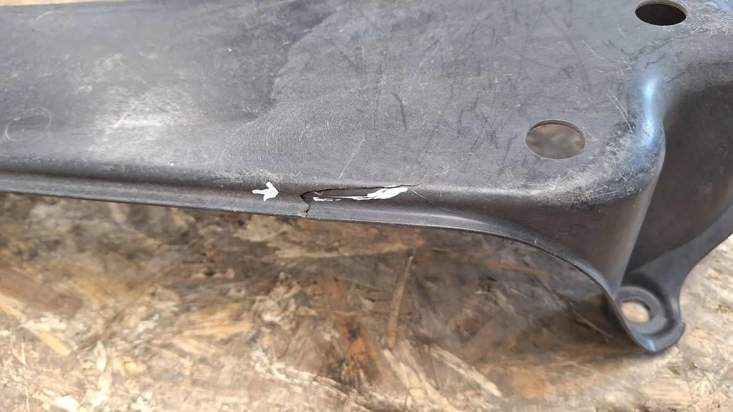 cover chassis left 8E0825219F Audi A4 B6 B7