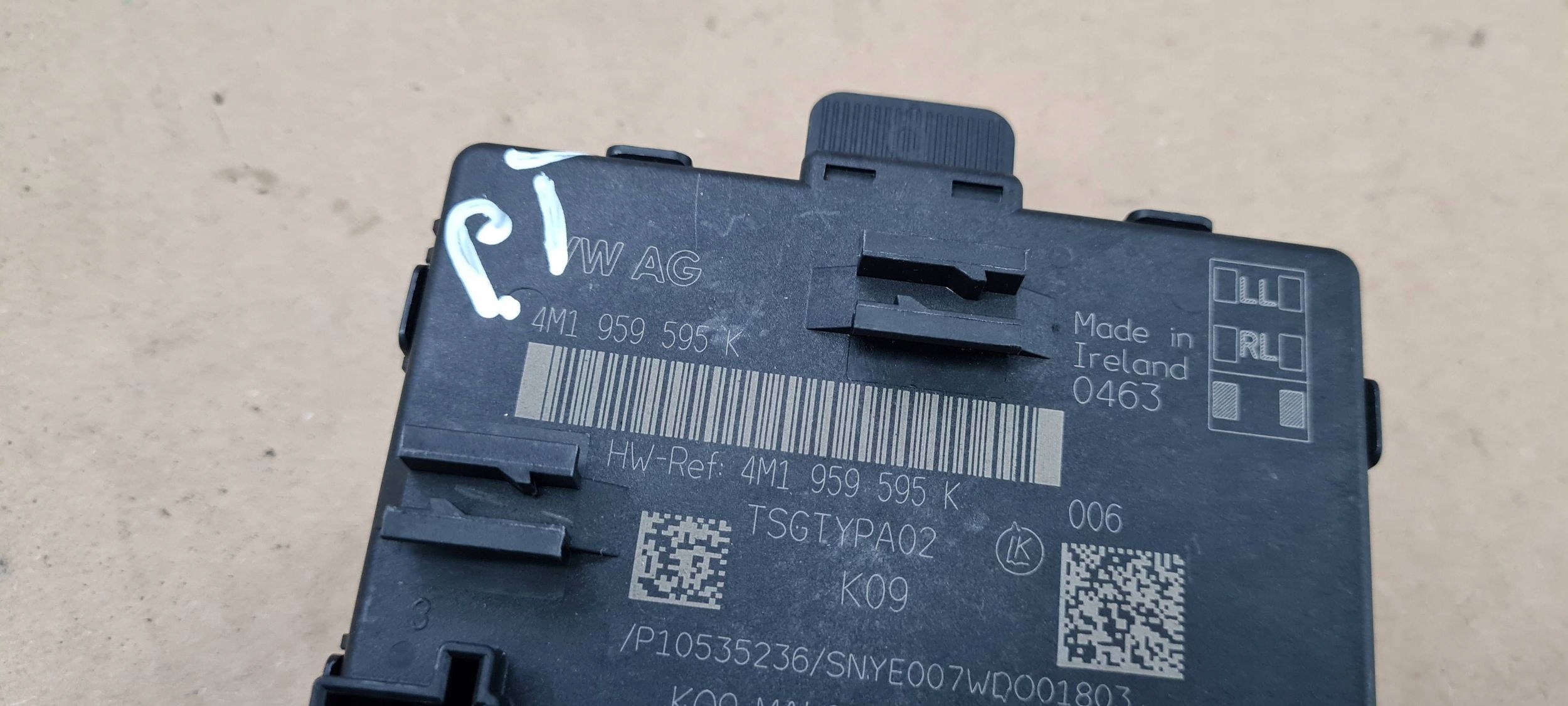 A6 C8 4K module control unit door rear part 4M1959595K A7 4K