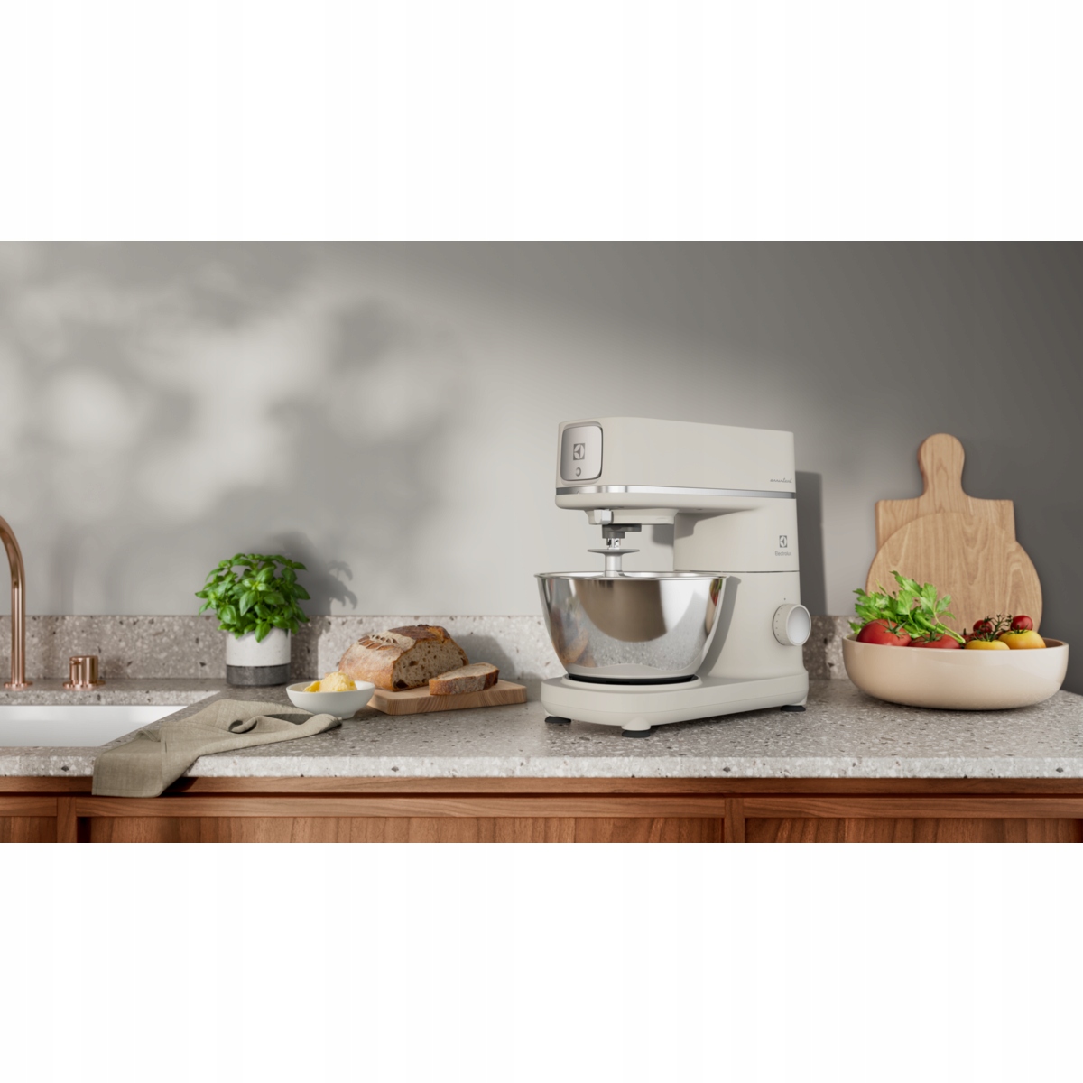 Kuchynský Robot Electrolux Assistent 700 E6KM1-4OWT
