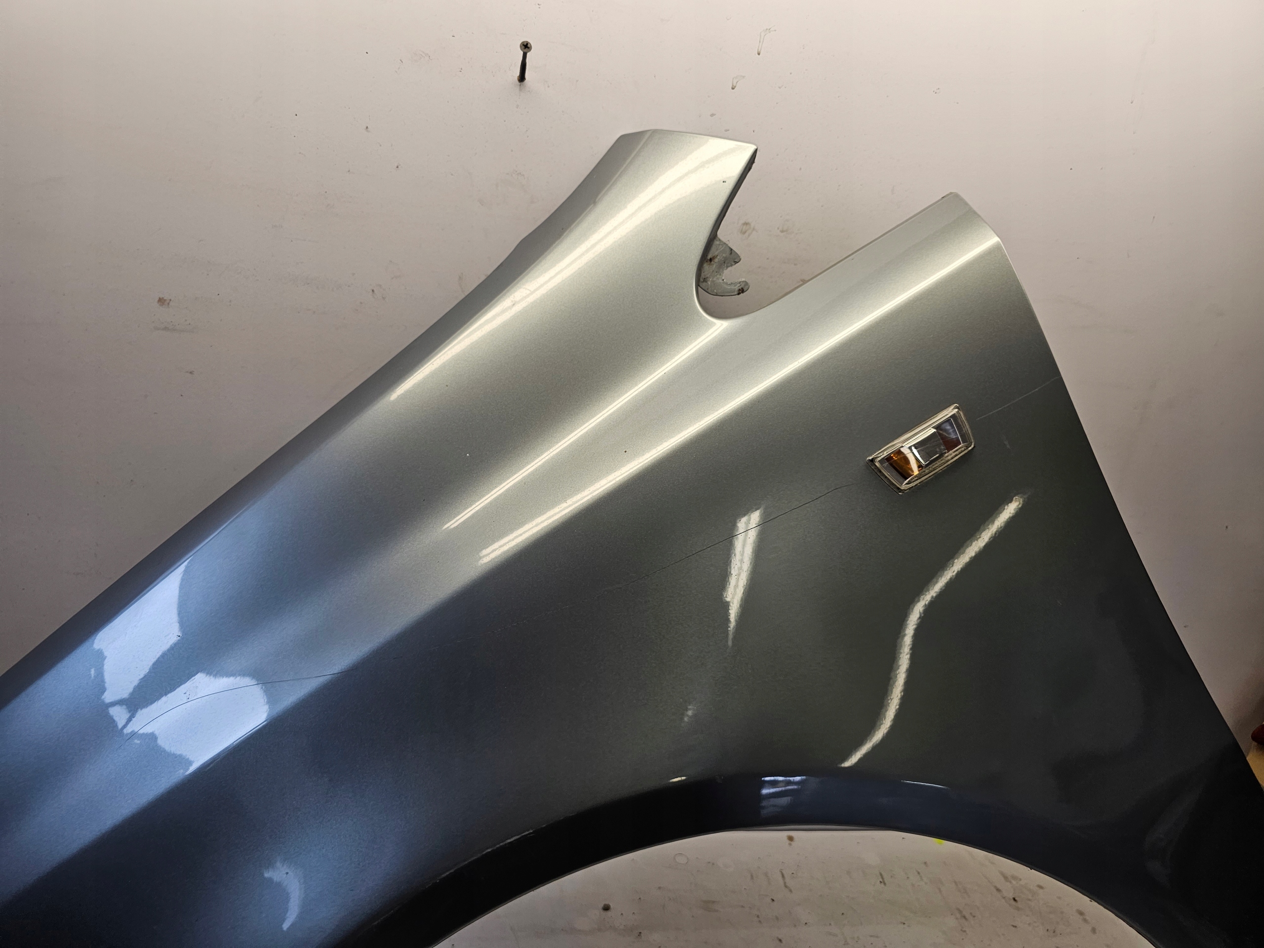 OPEL CORSA D blatník levý předek přední