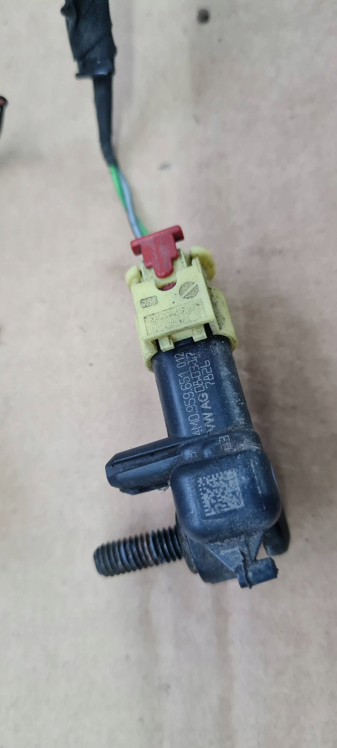 A5 8W S5 impact sensor connecting spoiler KOSTKA 4M0959651 A4 B8 8W S4