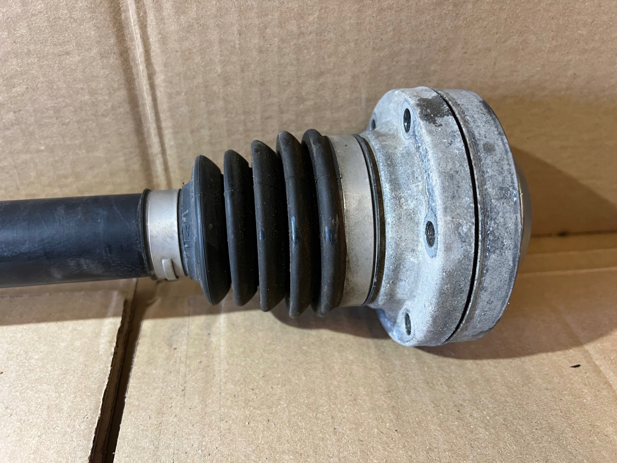 AUDI Q5 80A 2.0 TFSI semi-axis left rear left rear part 80A501203G