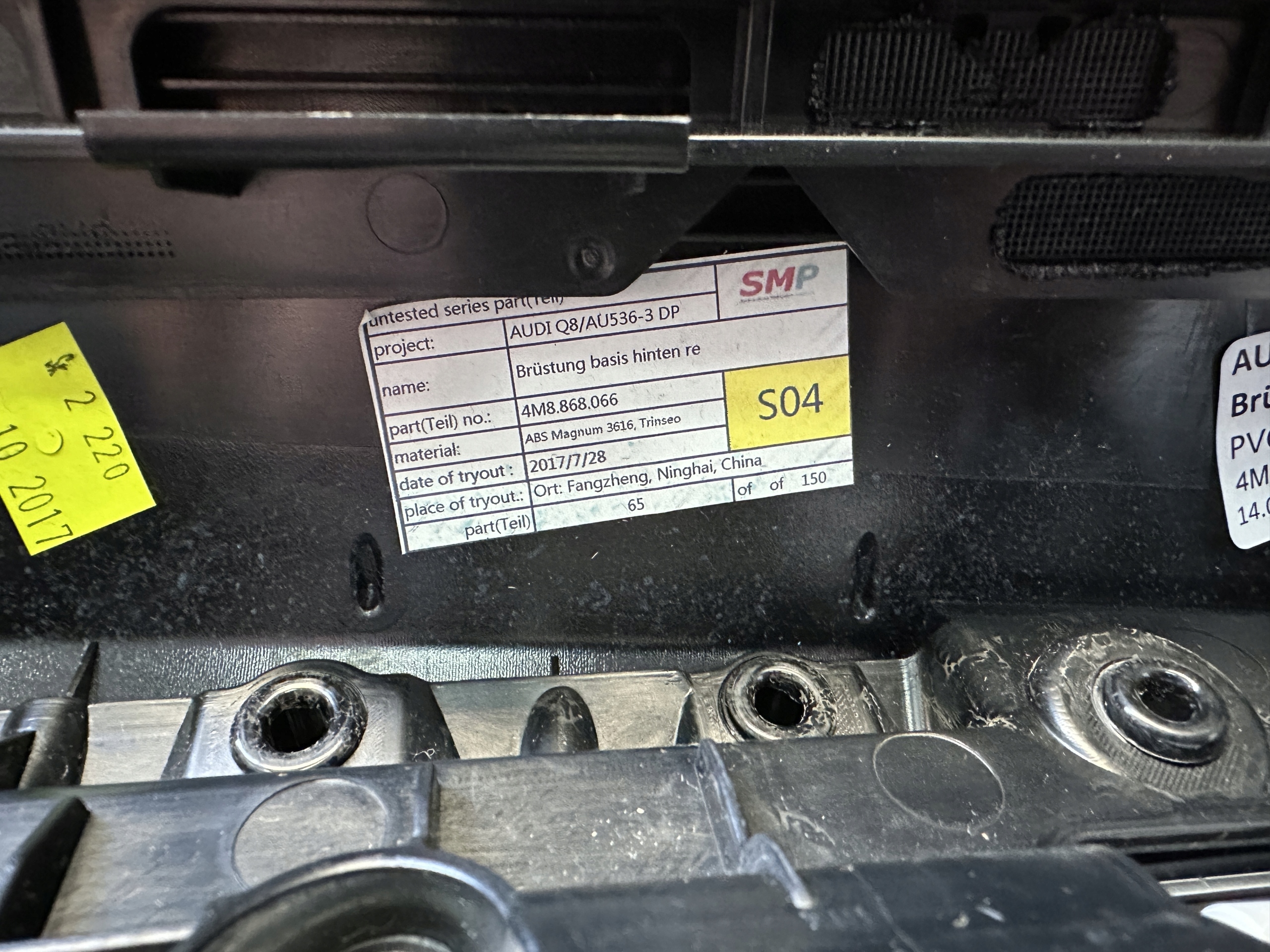 AUDI Q8 side door right rear part bang OLUFSEN