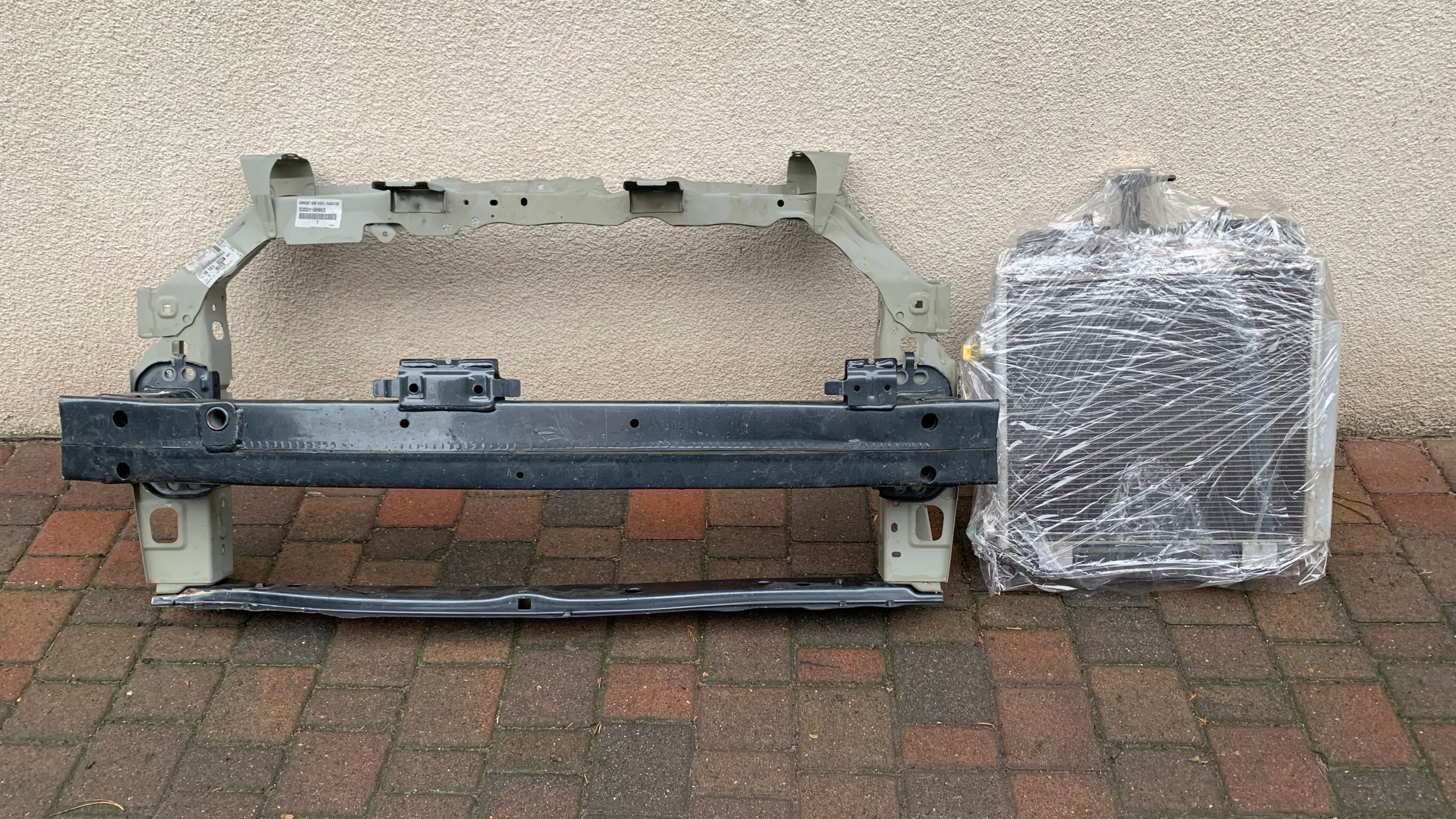 PEUGEOT 108 C1 AYGO PAS PRZEDNI BELKA CHŁODNICE