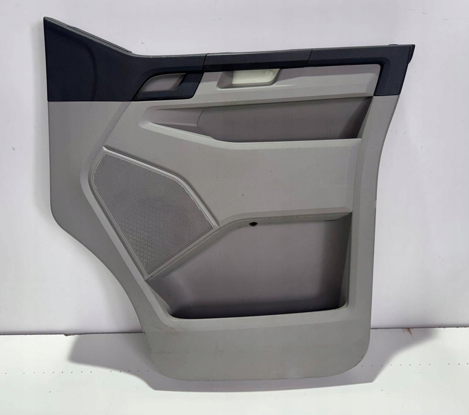 vw T6 дверные карты правая передняя