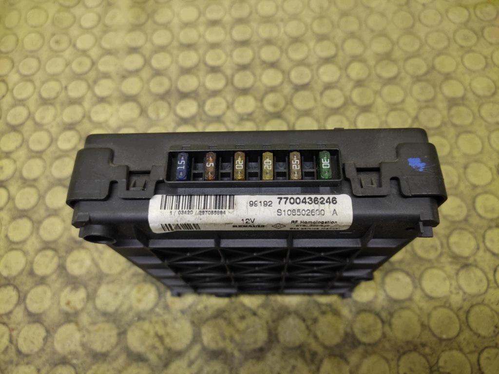 RENAULT SCENIC e modulo scatola BSI 7700436246