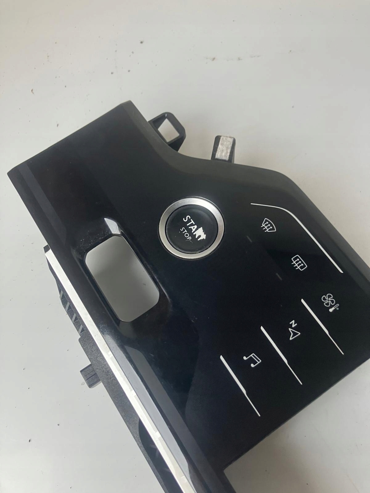 Unite commande clima CITROEN C4 PICASSO II LIFT 98248995XY