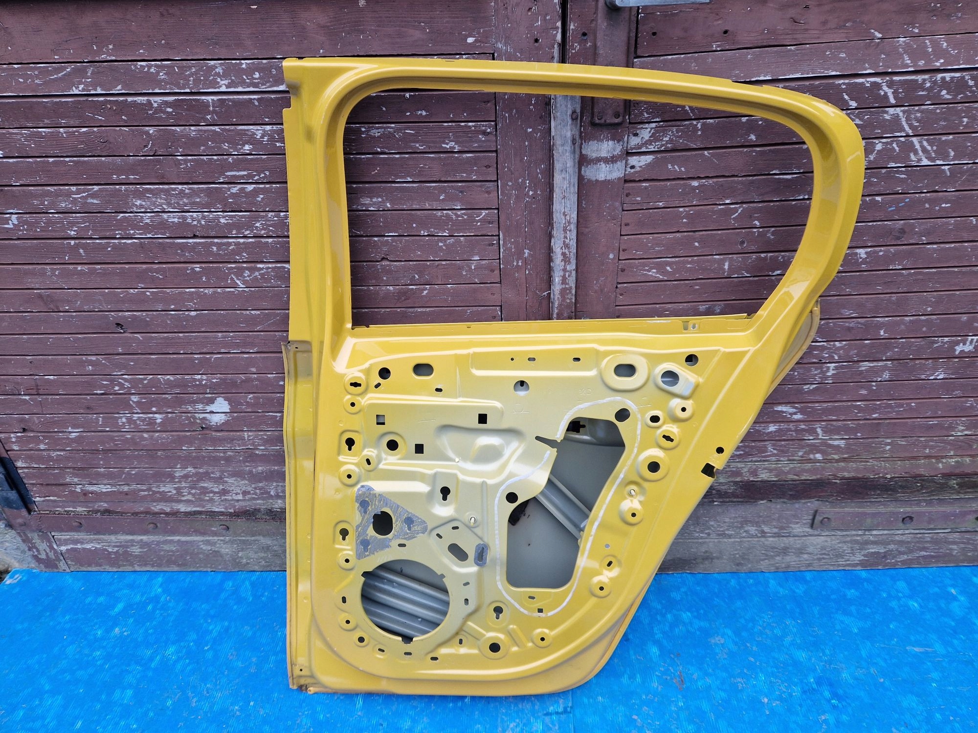 door right rear. PEUGEOT 208 II 2019R->