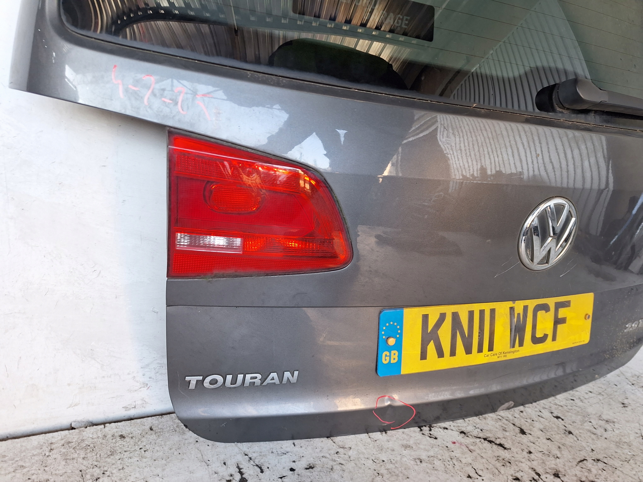 VOLKSWAGEN TOURAN II 11-15 boot door