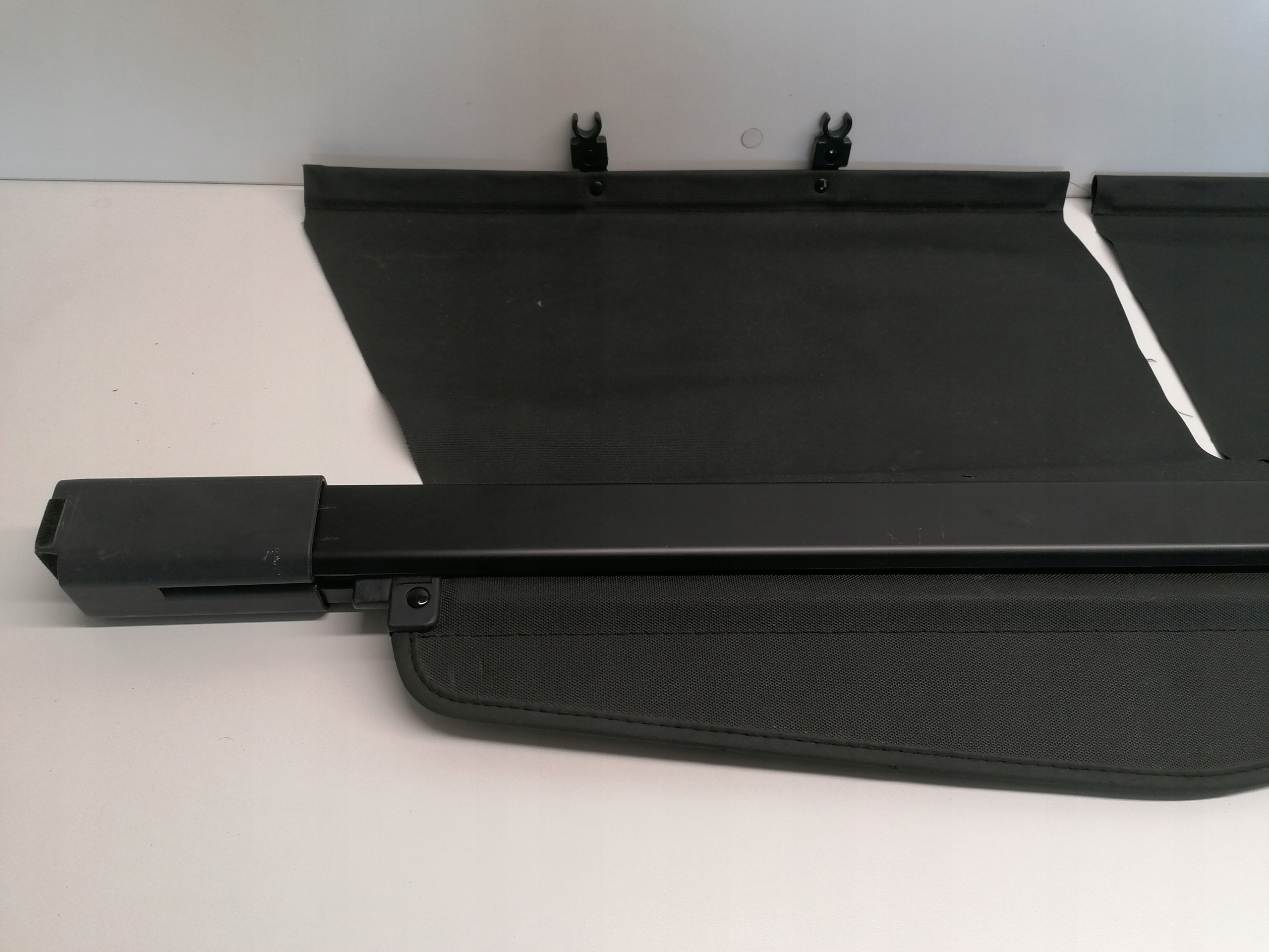 MITSUBISHI GRANDIS ROLETA BAGAŻNIKA ORYGINAŁ 03-11 Numer katalogowy części MITS/GRANDIS-ORYG1