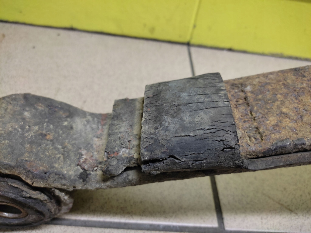 FORD TRANSIT 2.5 RESOR links heck