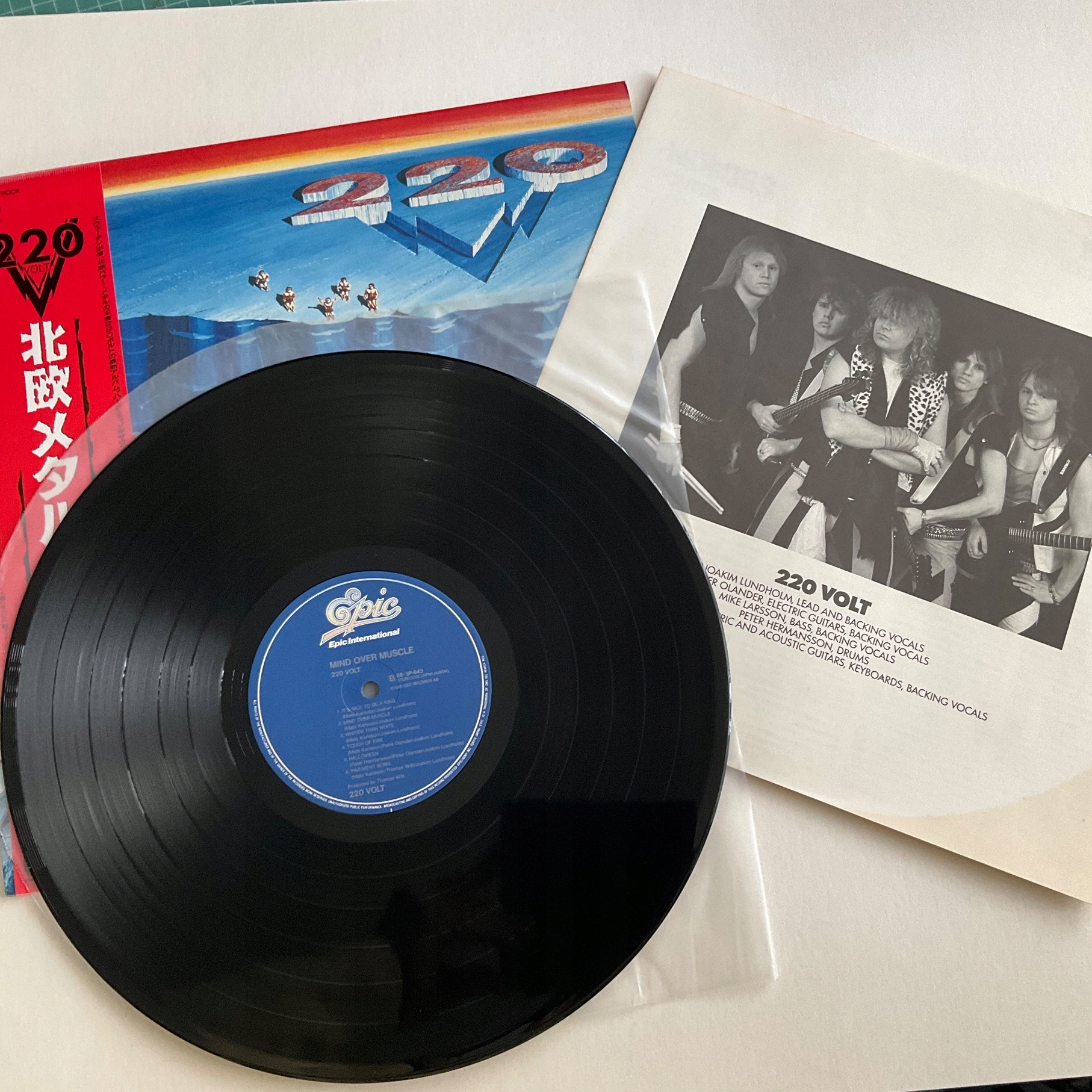 220 VOLT Mind Over Muscle **NM**Japan 15313969539 - Sklepy, Opinie