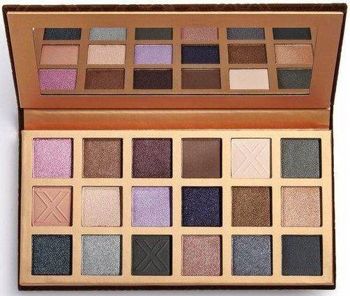 

Makeup Revolution Paleta Cieni Tuxxedo 18szt