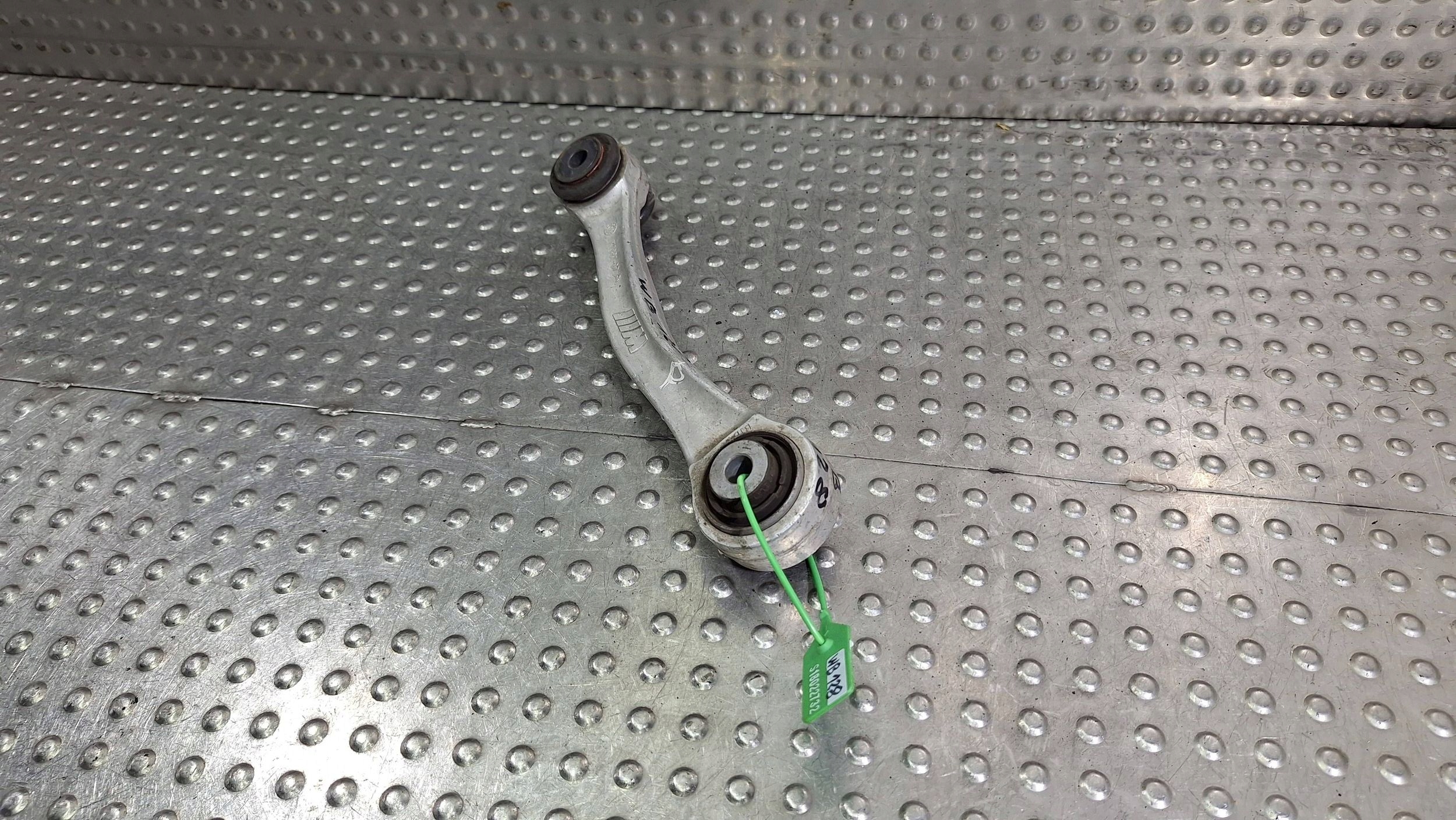 arm right rear part ORGINAL 2283548 BMW E90 E91 E92 E93 M3