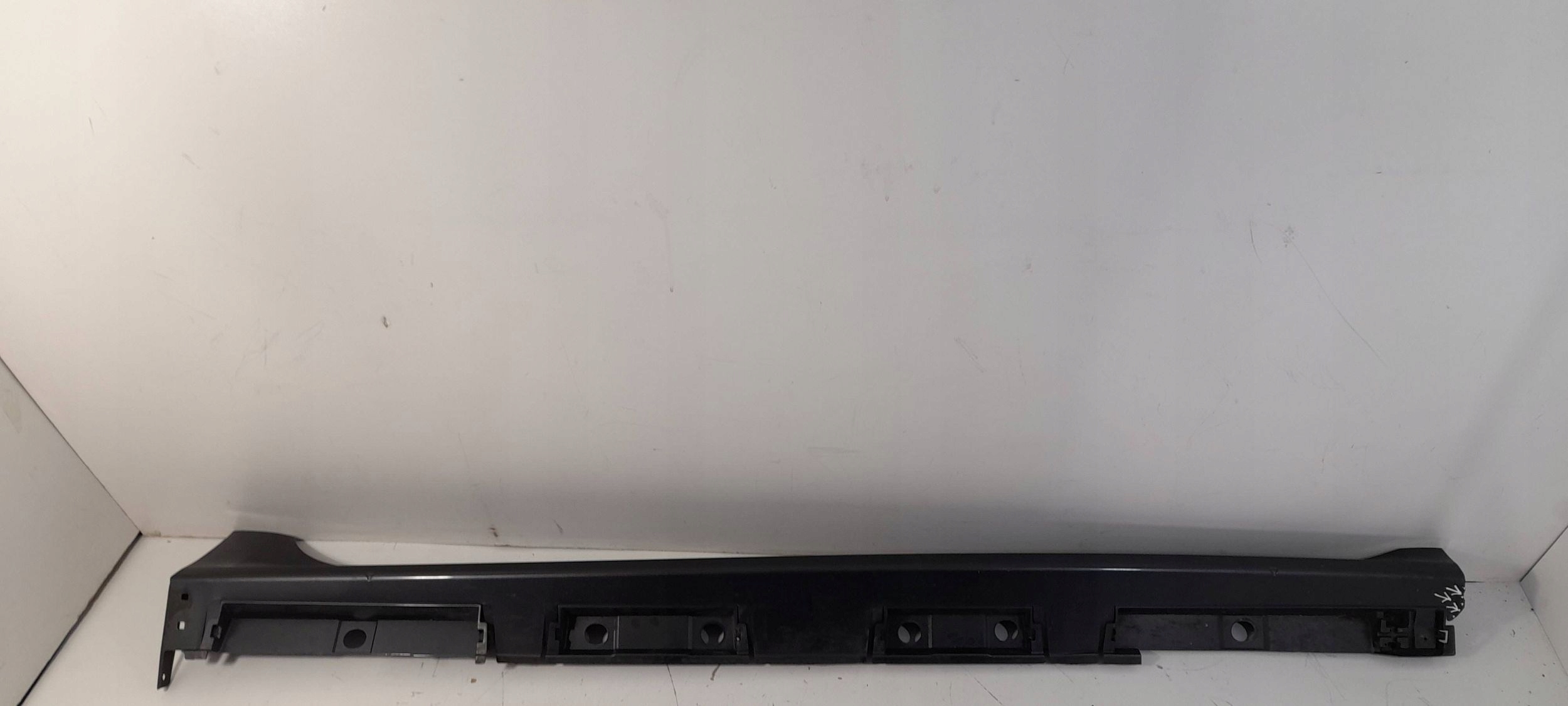 Toyota Yaris IV XP21 cap threshold right 75850K0080 (LS65)