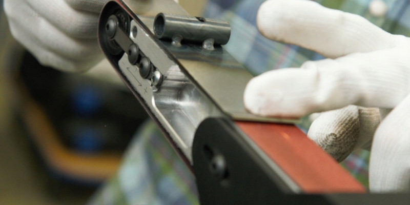 PRZYSTAWKA PILNIK SZEROKI DO SZLIFIERKI KĄTOWEJ Z REGULACJĄ OBROTÓW GS03-01 Średnica tarczy (mm) Inna średnica