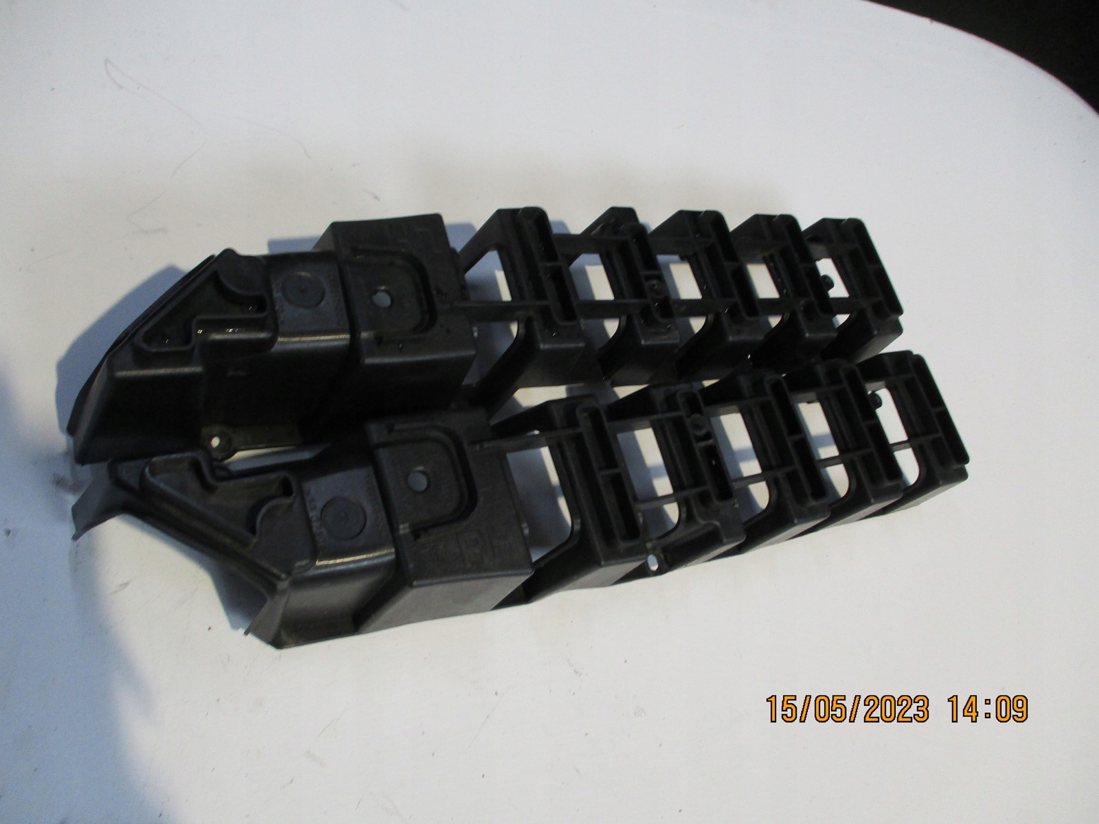 Support Support plaque Jupes TESLA X 1055317-00-C