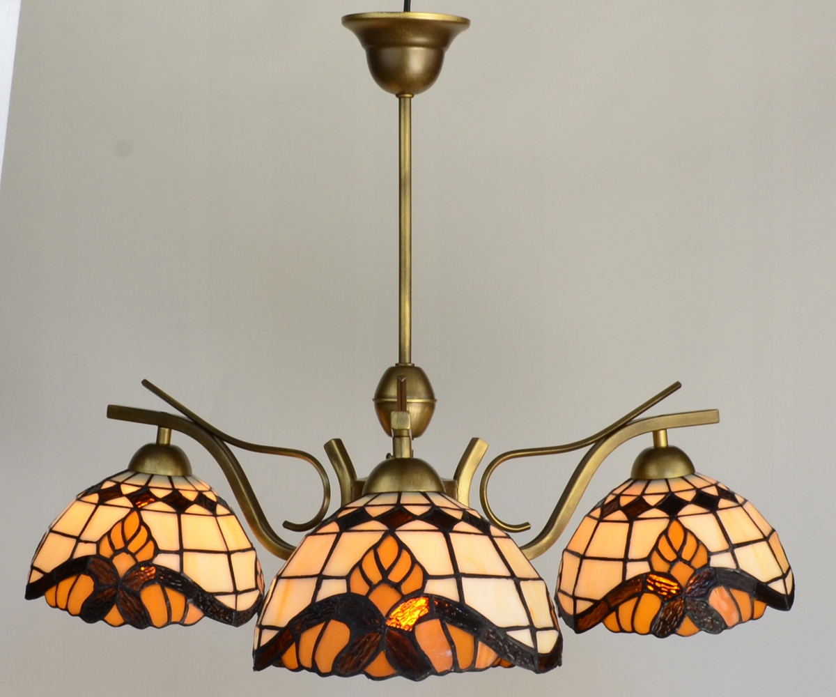 Vitrážová lampa v štýle Tiffany