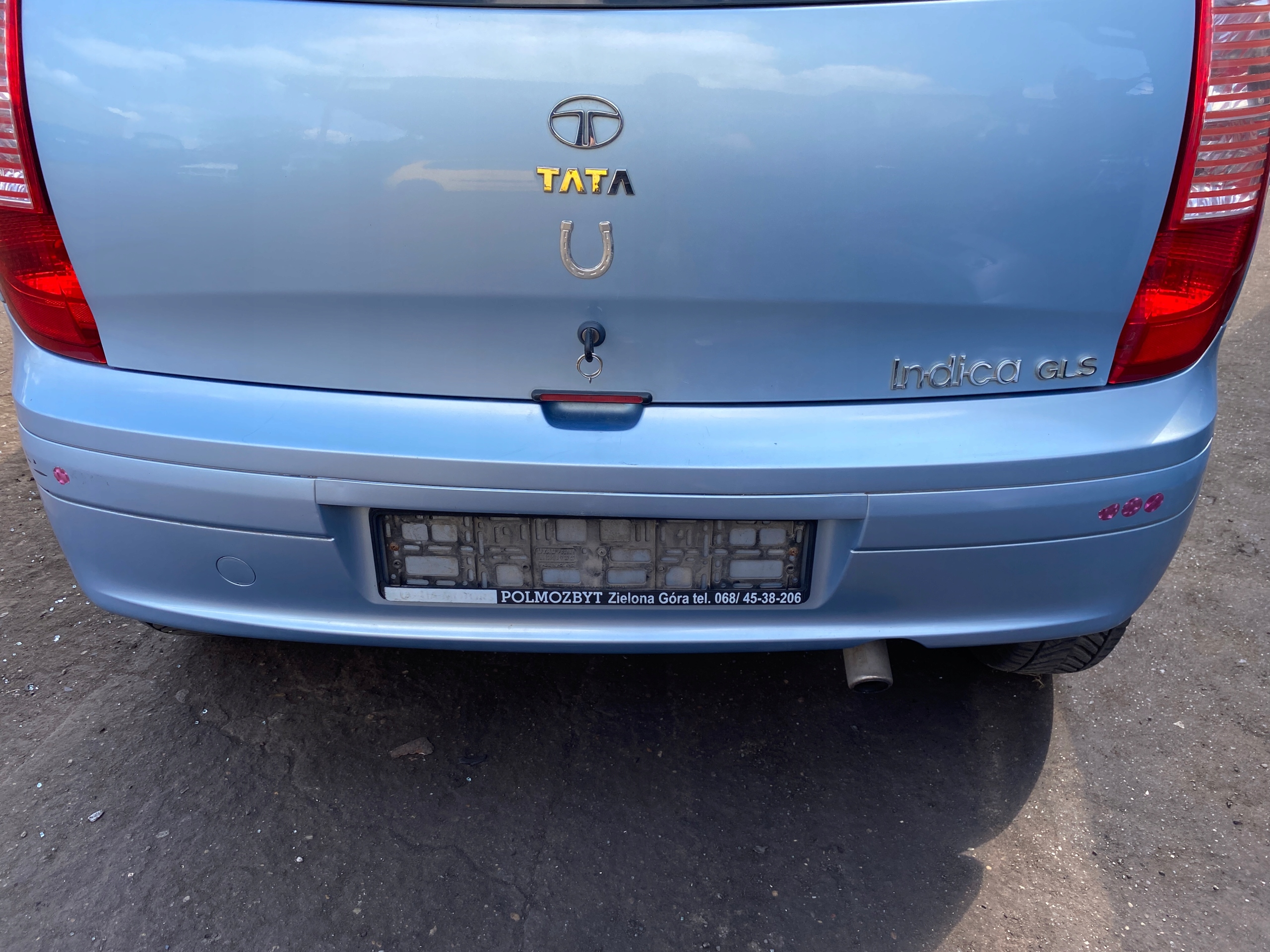 nárazník zadní záď Tata Indica FL 08-10 kod lakieru TAT551