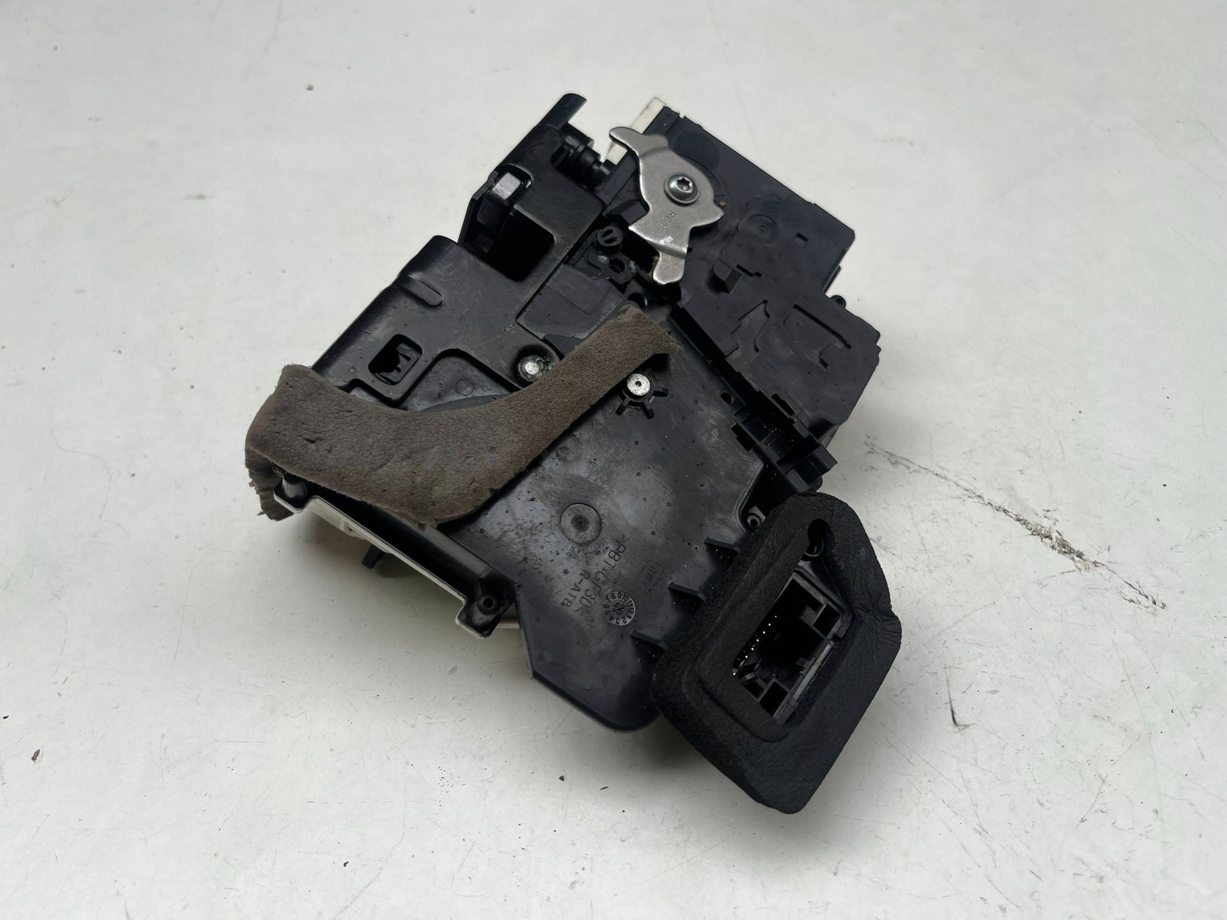 AUDI A6 A7 C8 lock door right front 4K1837016J @M