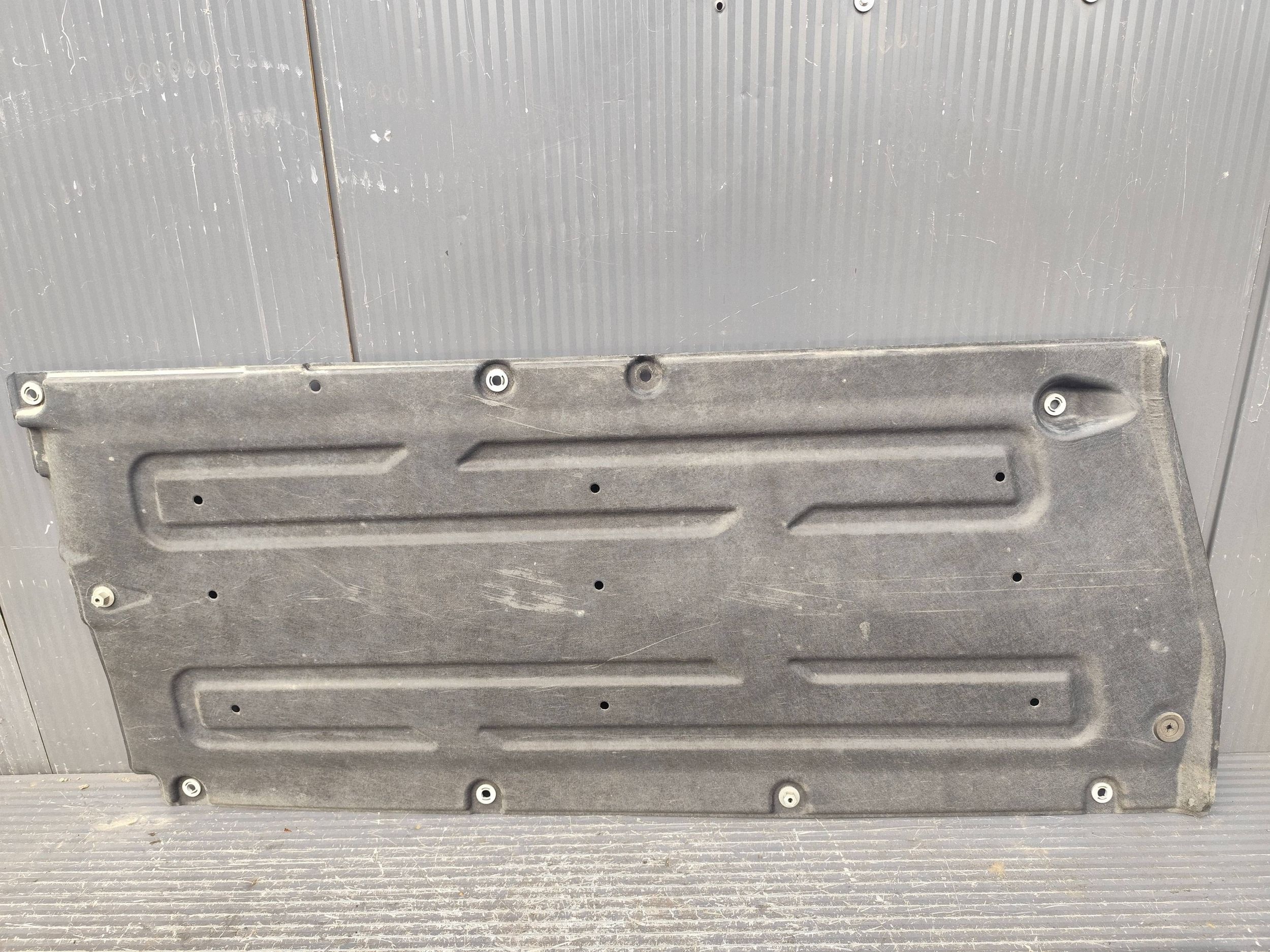 HYUNDAI ELANTRA VI cover chassis right
