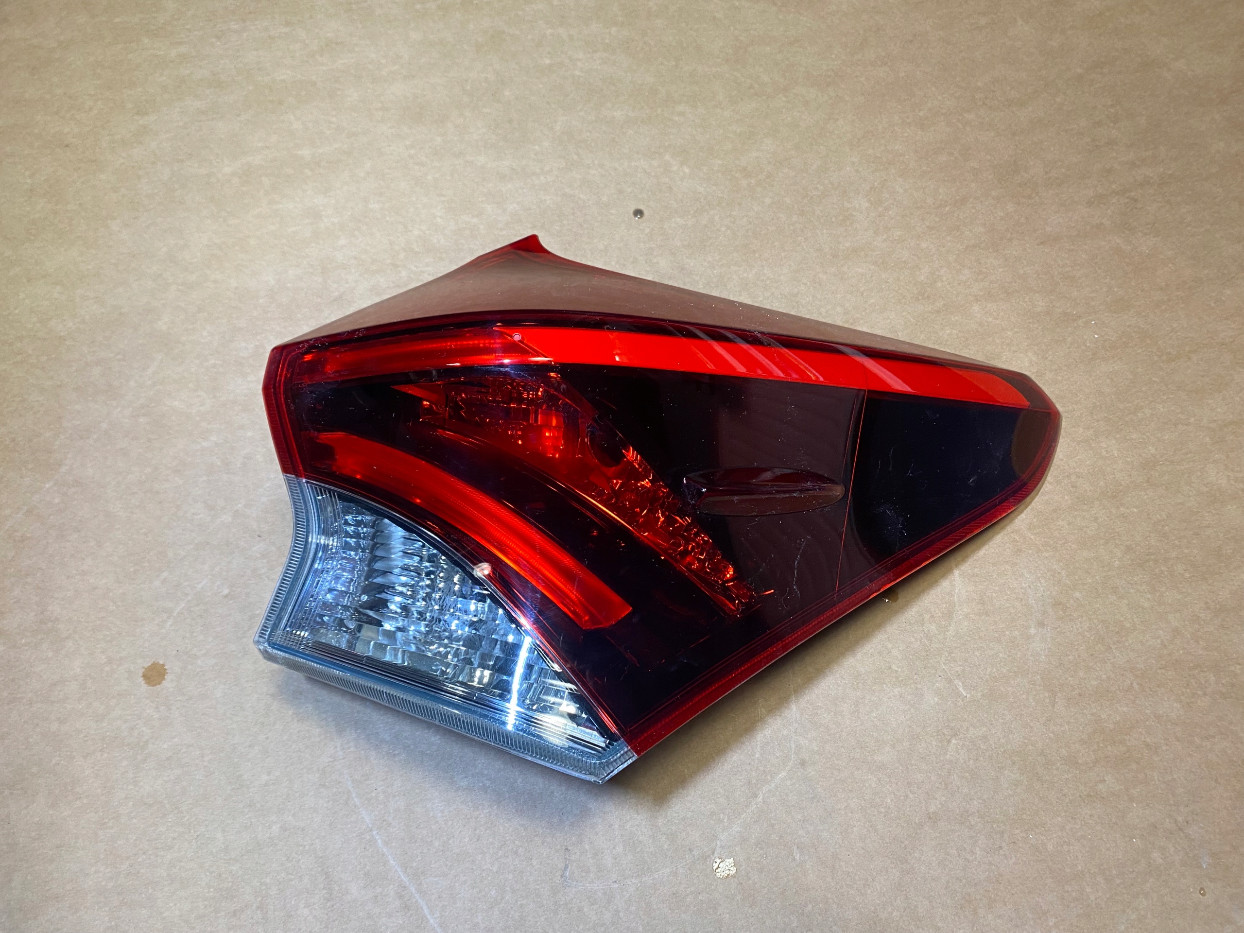 Toyota Auris E150 Rückleuchte Rearlamp - Thumbnail 1