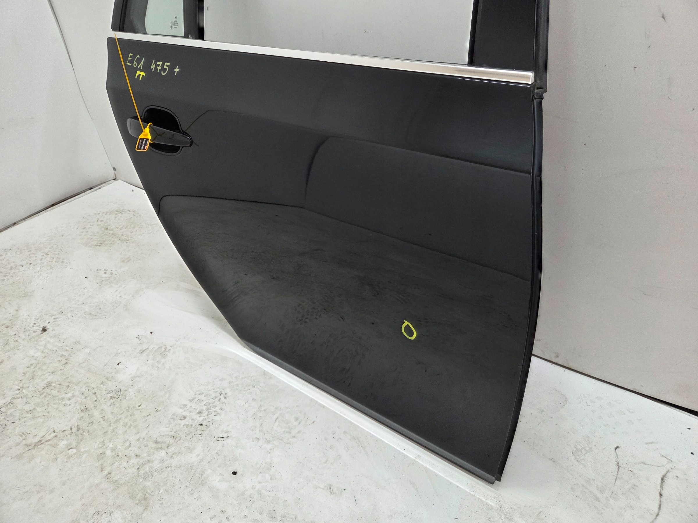 door right rear. BMW E61 475/9 BLACK SAPPHIRE