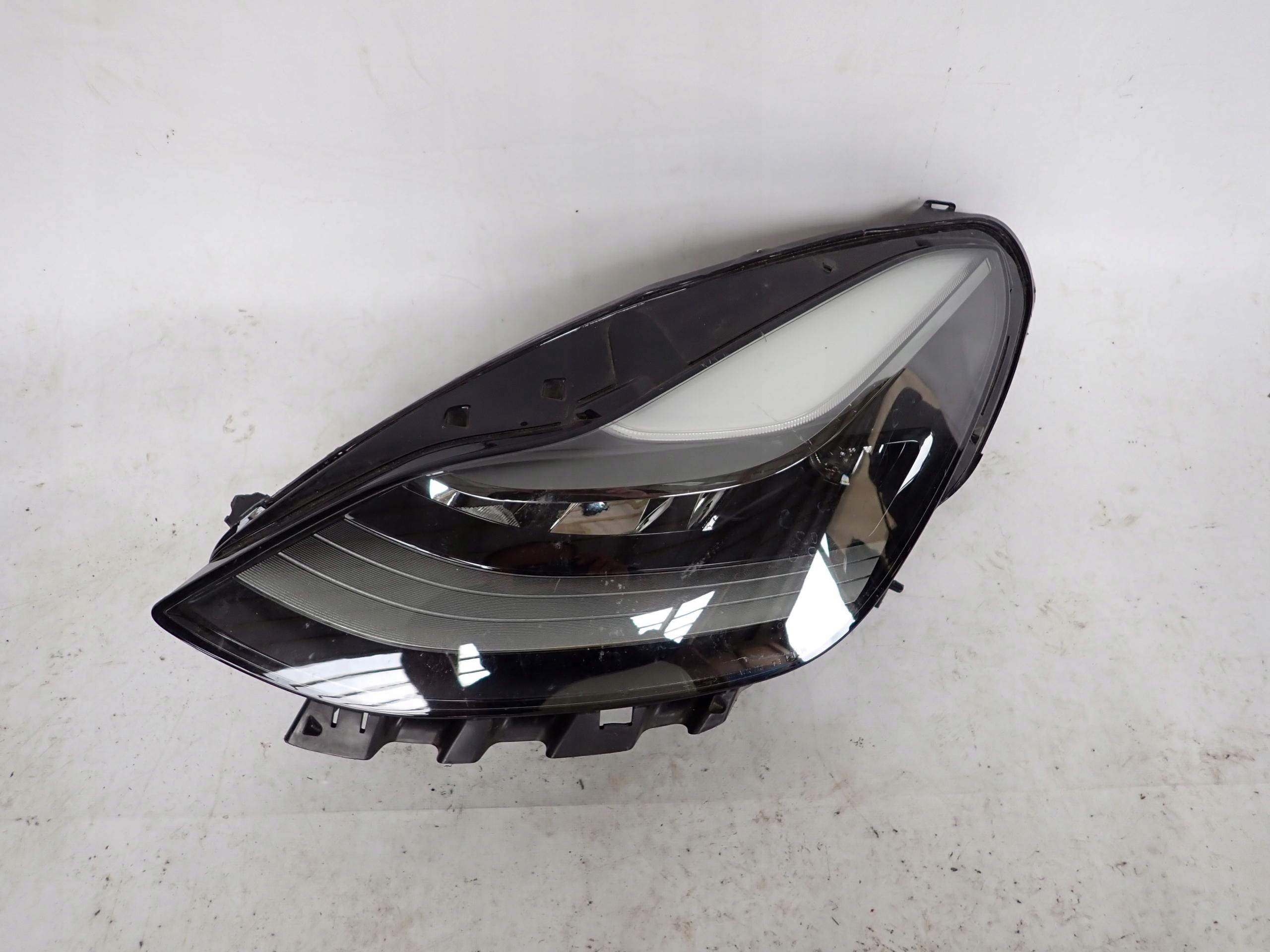 TESLA MODEL 3 Y 17-> light front front left