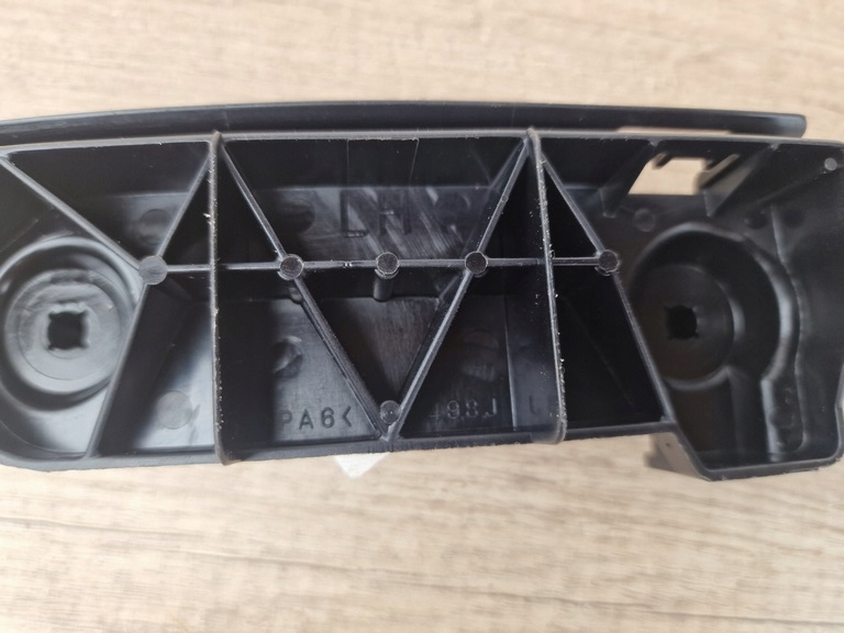 TOYOTA COROLLA VERSO 01-03 left bumper bracket rear part