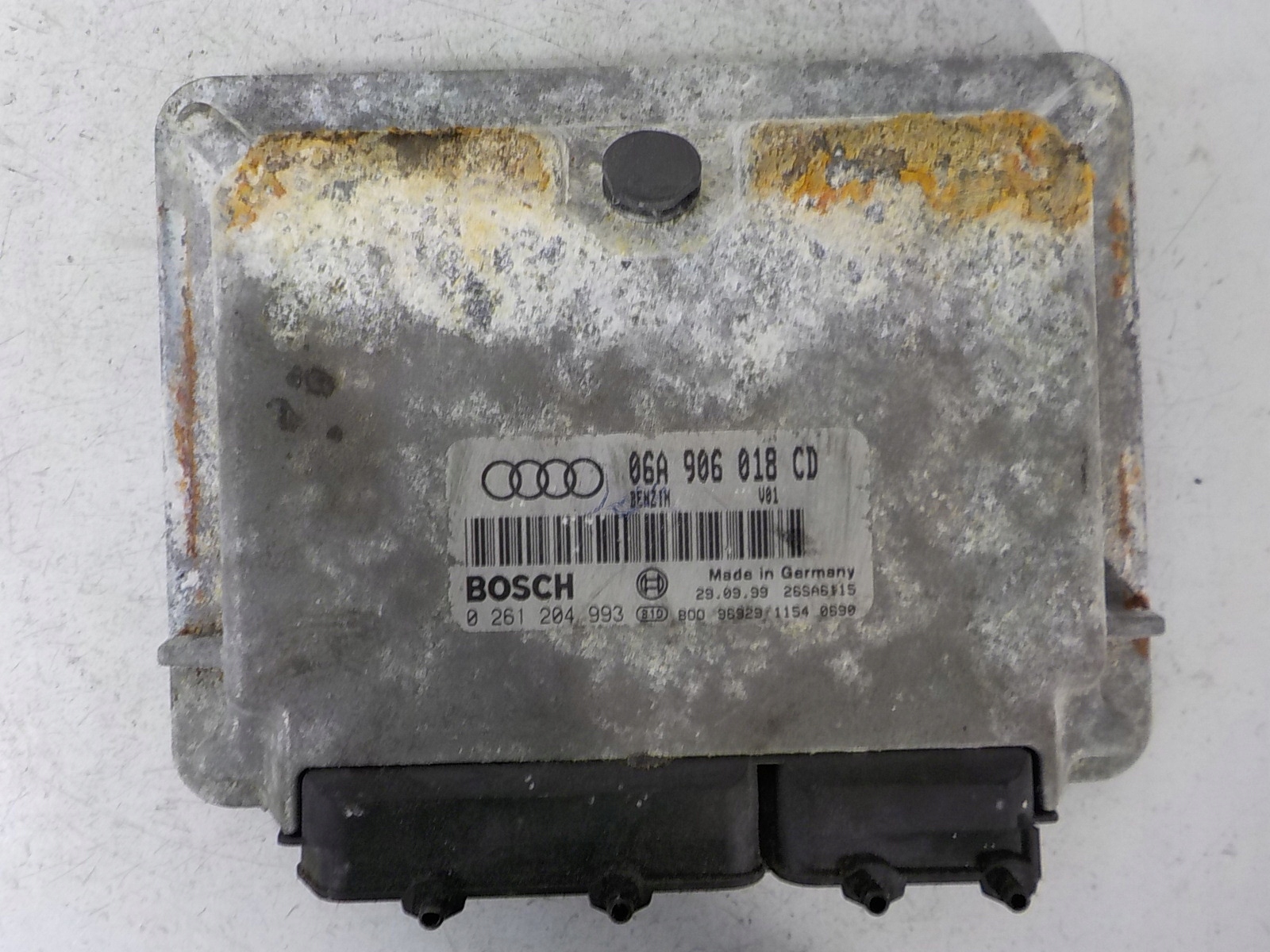 AUDI Computer Bedienteil 06A906018CD 0261204993