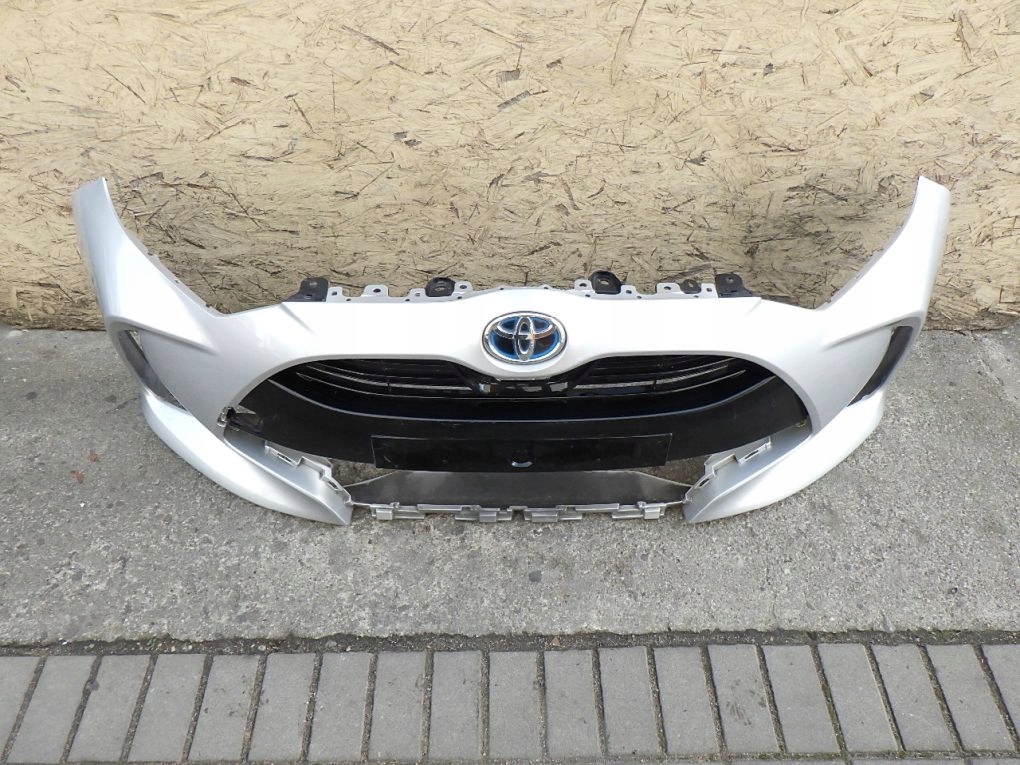 TOYOTA YARIS 4 IV 20- Frontstoßstange