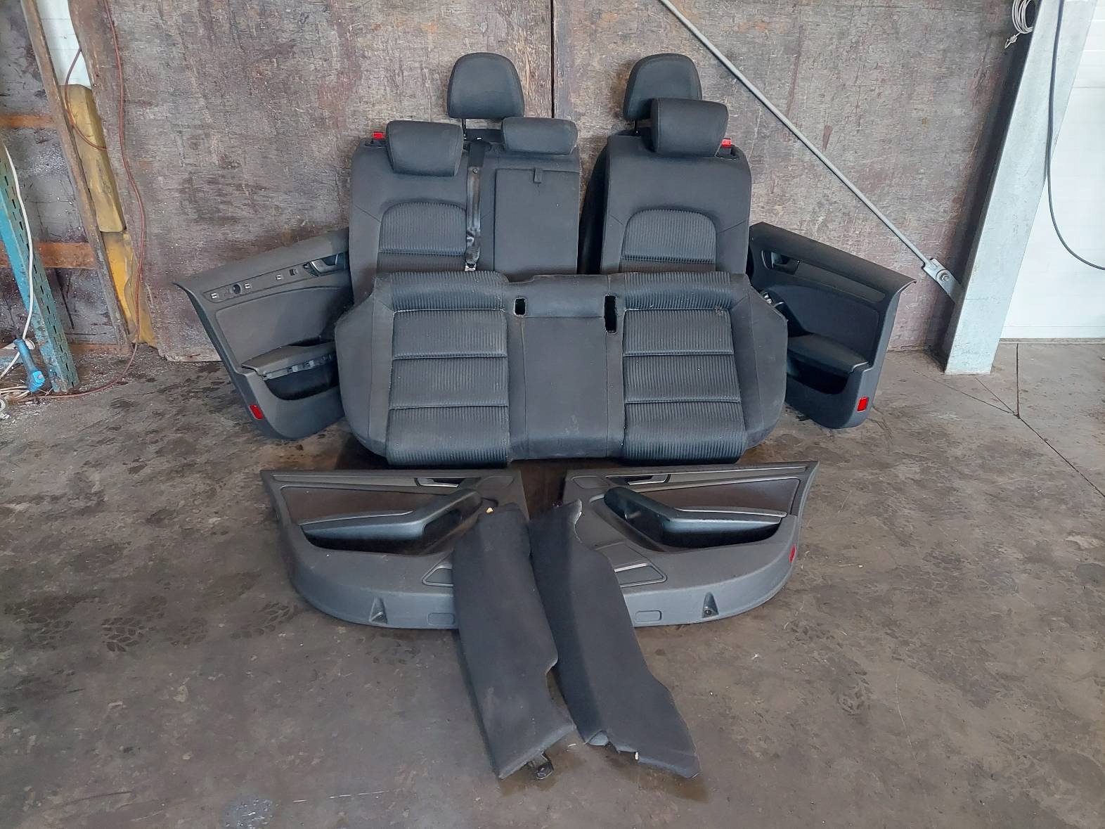 seats KOMPLET left right seat rear part + side AUDI A4 B8 sedan