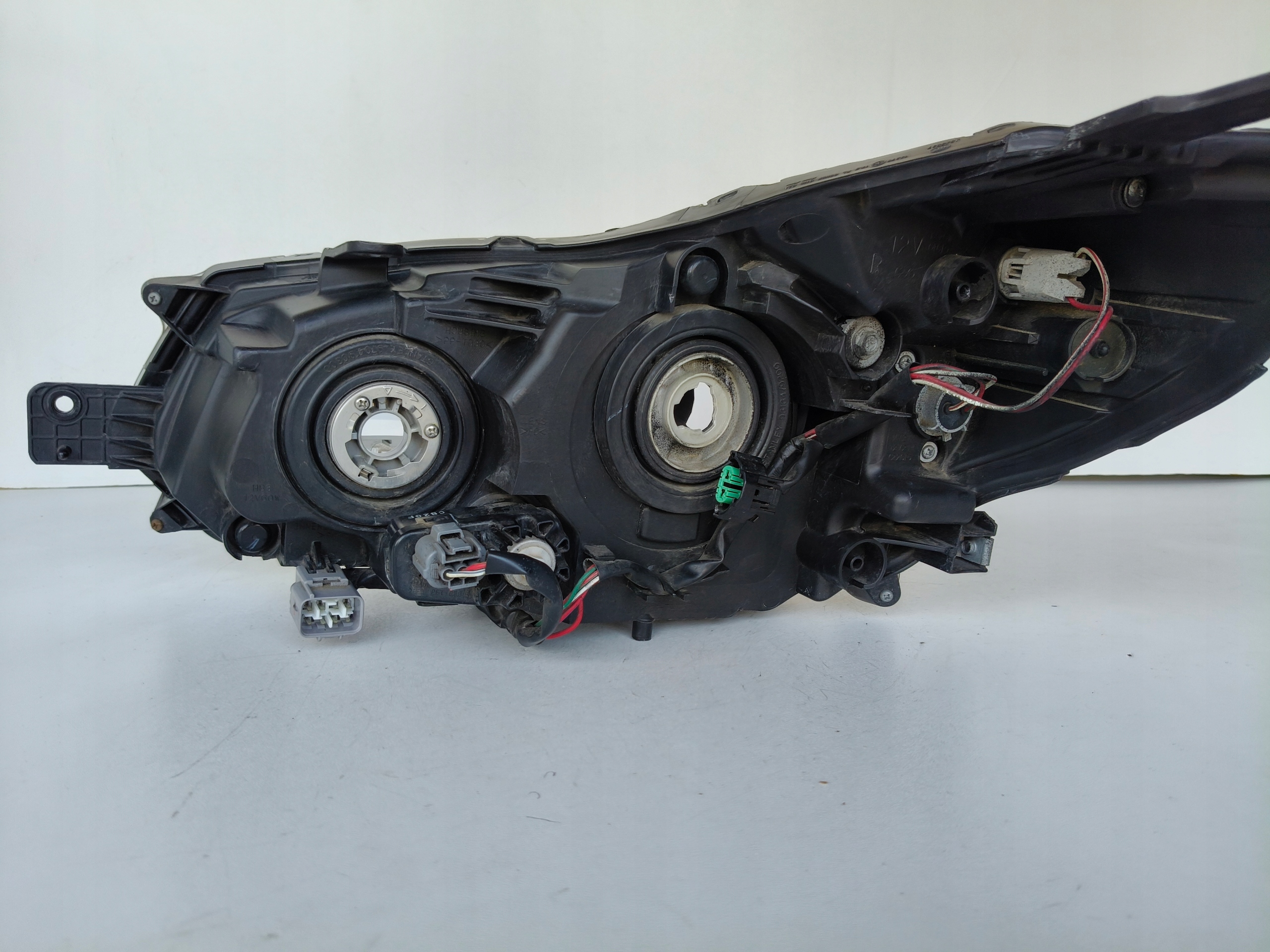 light right REFLEKTOR SUBARU XV 11