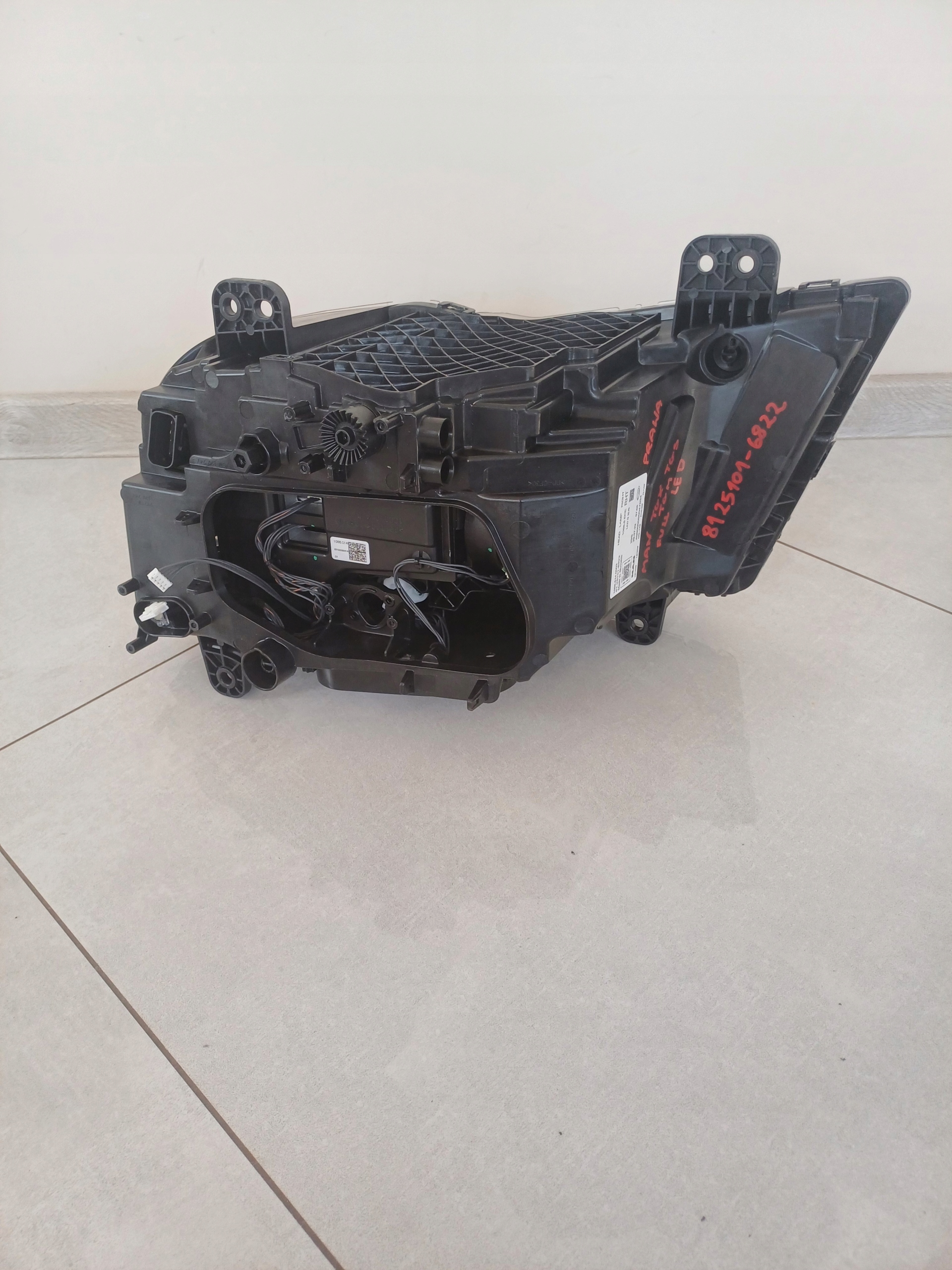 light right front front MAN TGX TGS TGM FULL LED 8125101-6822