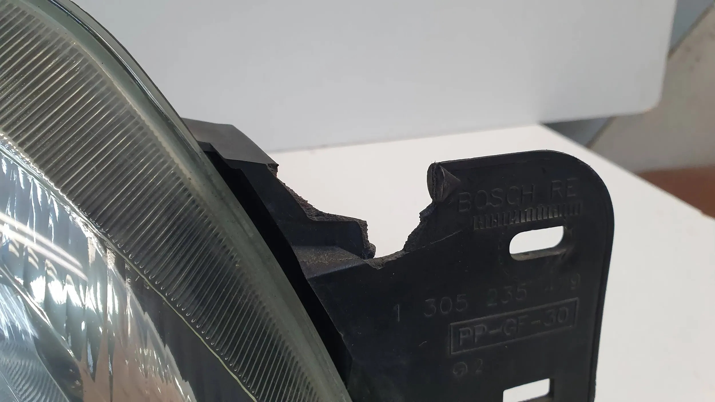 light front right YS6113005AK Ford Fiesta MK4