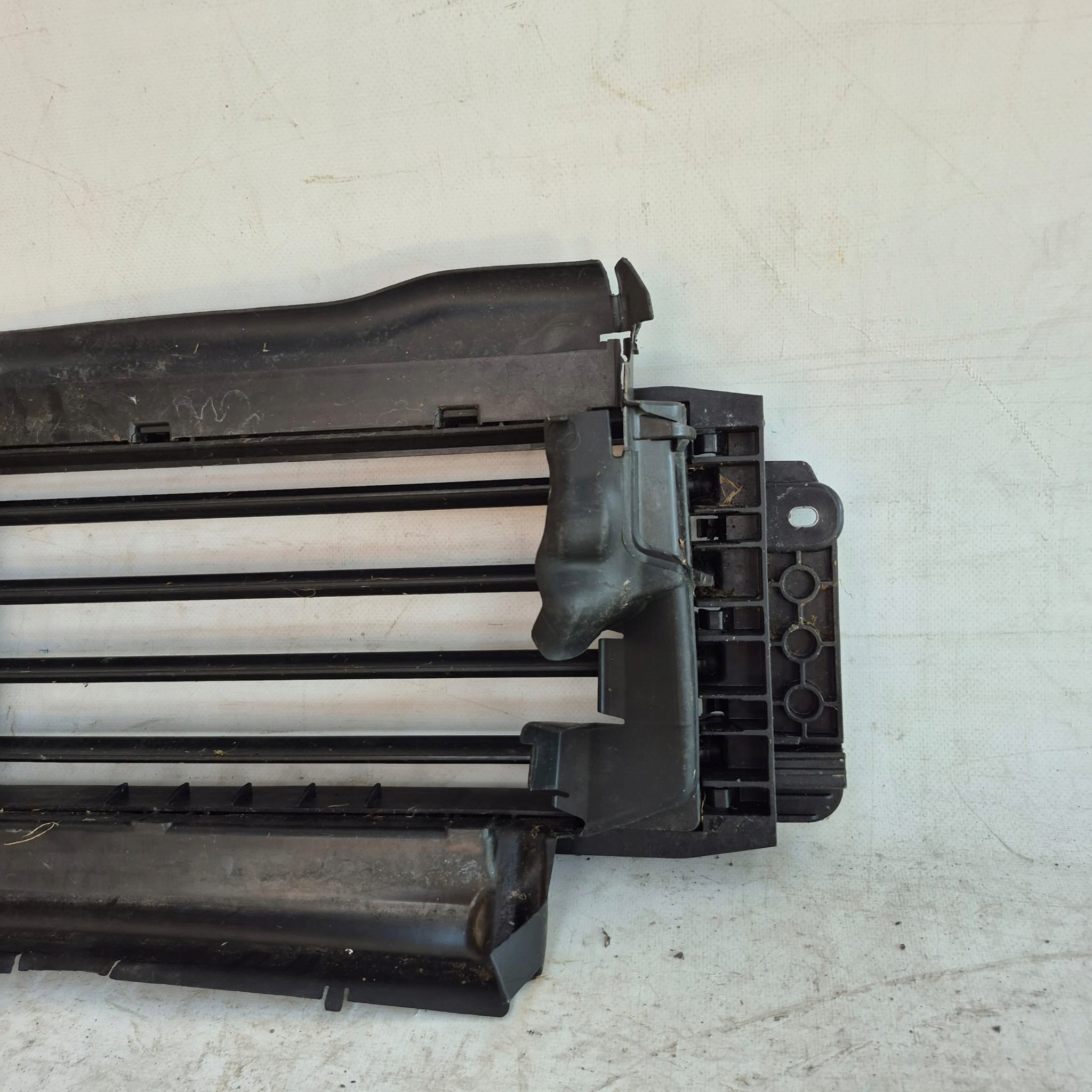 SKODA OCTAVIA IV 4 19-> blinds intake air 200122323A