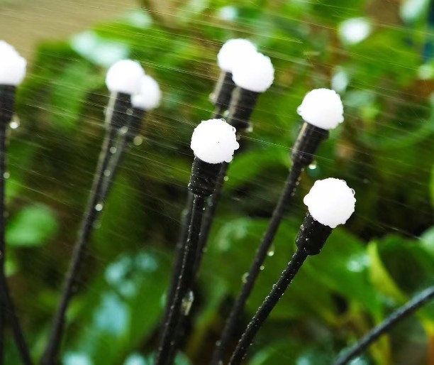 LAMPA SOLAR KULECZKI LAMPKI SOLARNE 10 LED ZESTAW OGRODOWA WBIJANA Kolor dominujący inny