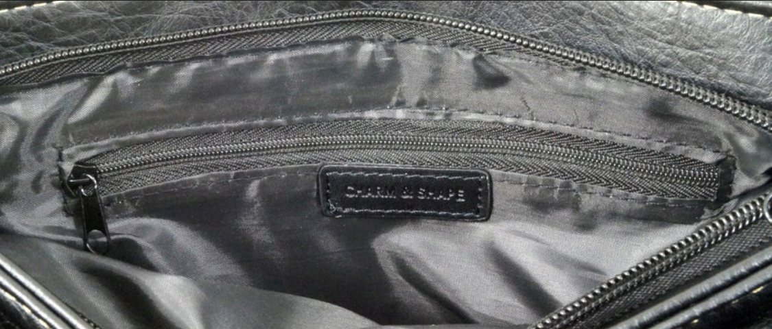 TOREBKA DAMSKA POJEMNA TORBA NA RAMIĘ KIESZONKI CZARNA SKÓRA VELLUGGIO Płeć kobieta