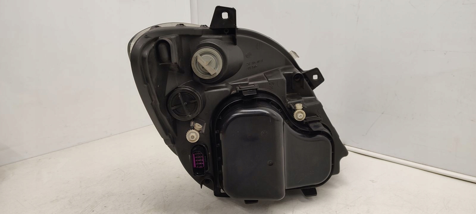 light front front left xenon Mercedes Sprinter 906 2,2 CDI