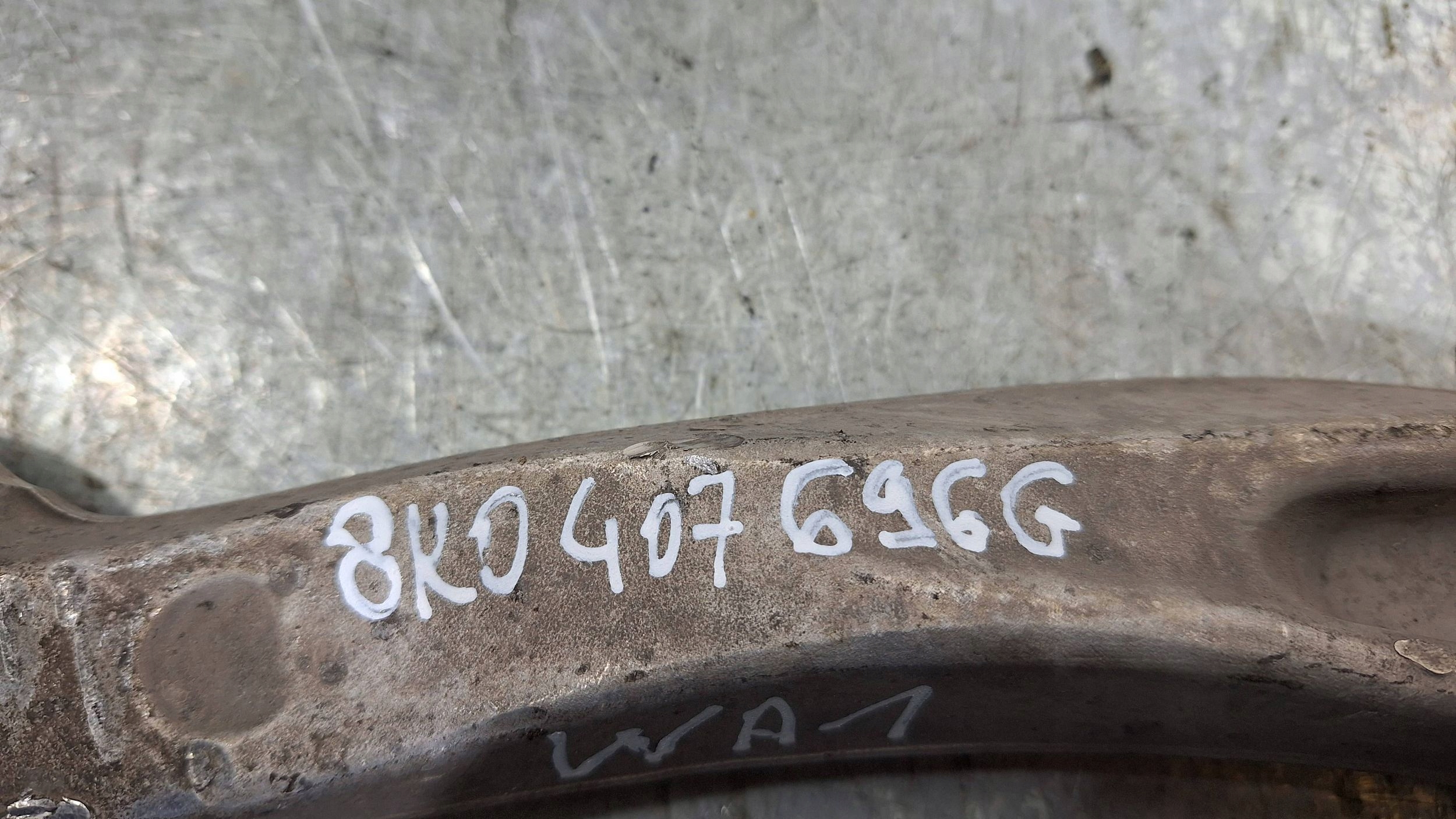 arm right front 8K0407696G AUDI A4 B8 A5 8T Q5 8R A6 A7 C7